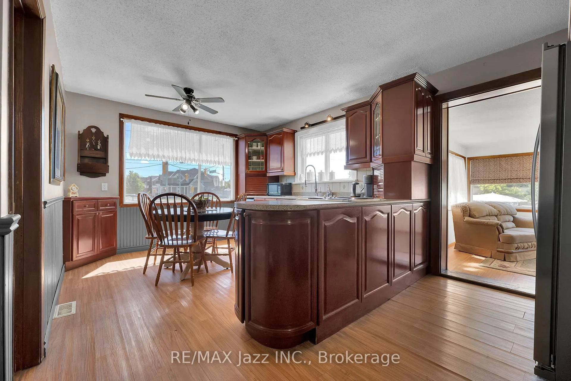 Photo 13 of 4860 Baldwin Street S, Whitby, Taunton North — HOMEH