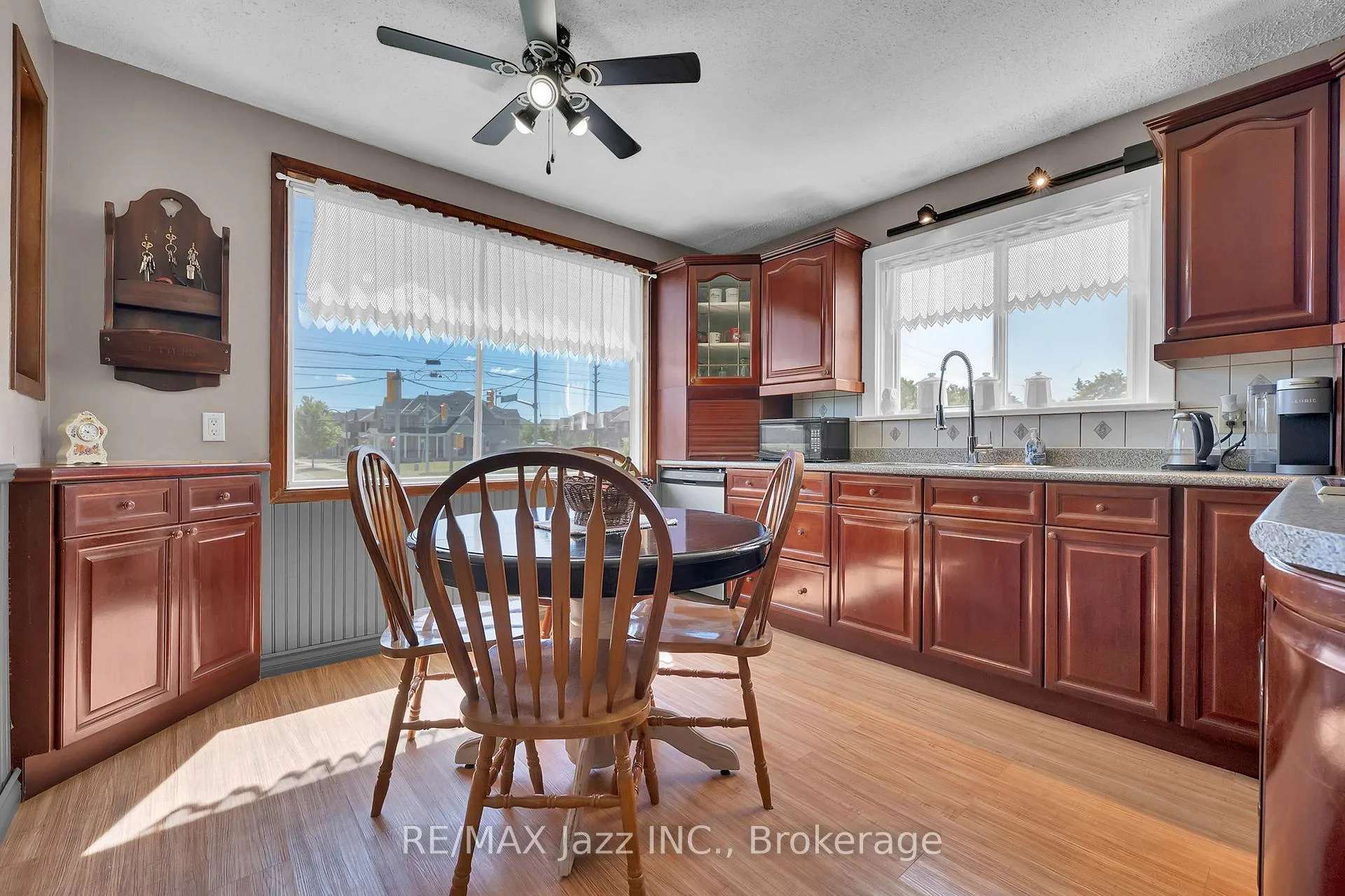 Photo 14 of 4860 Baldwin Street S, Whitby, Taunton North — HOMEH