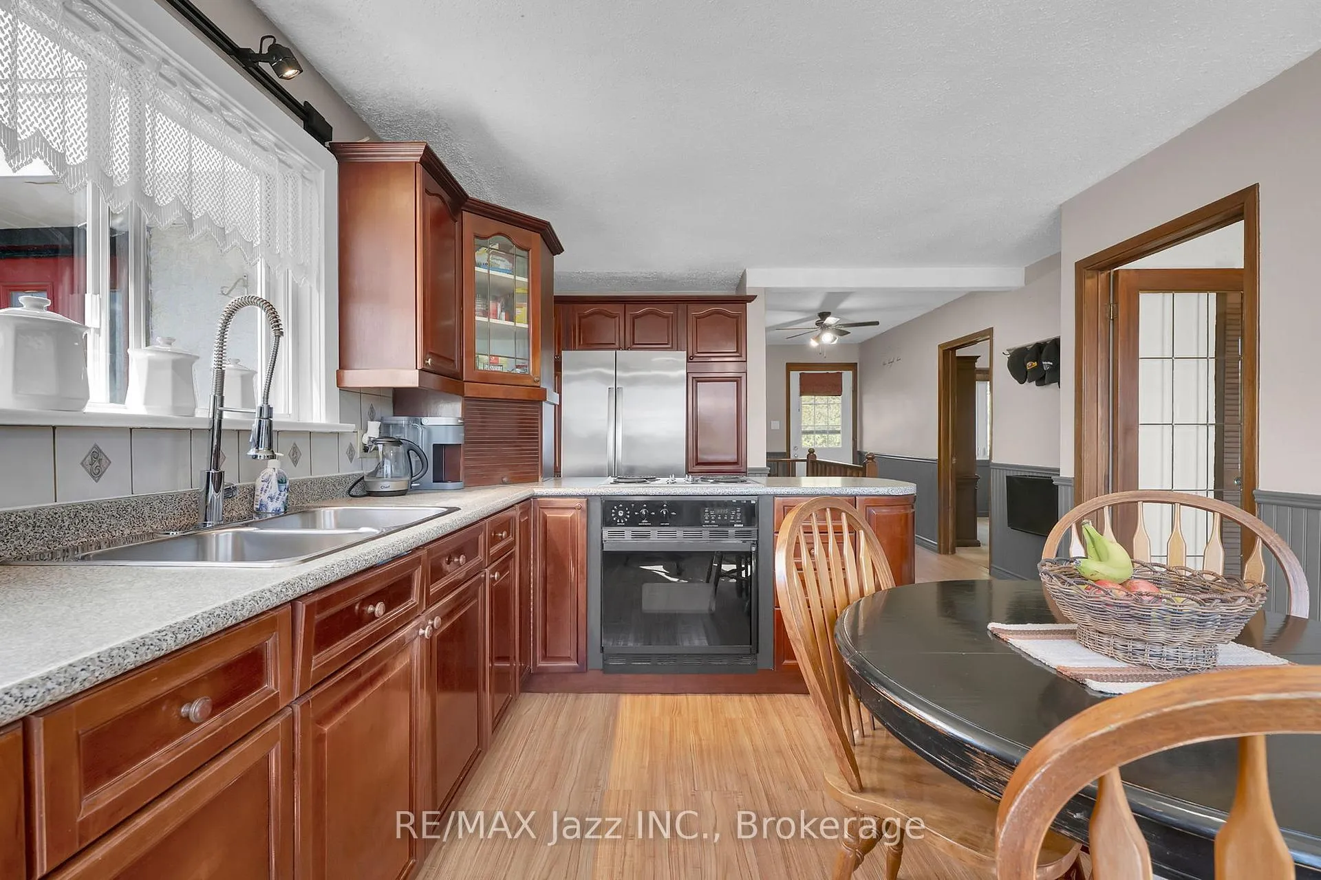 Photo 15 of 4860 Baldwin Street S, Whitby, Taunton North — HOMEH