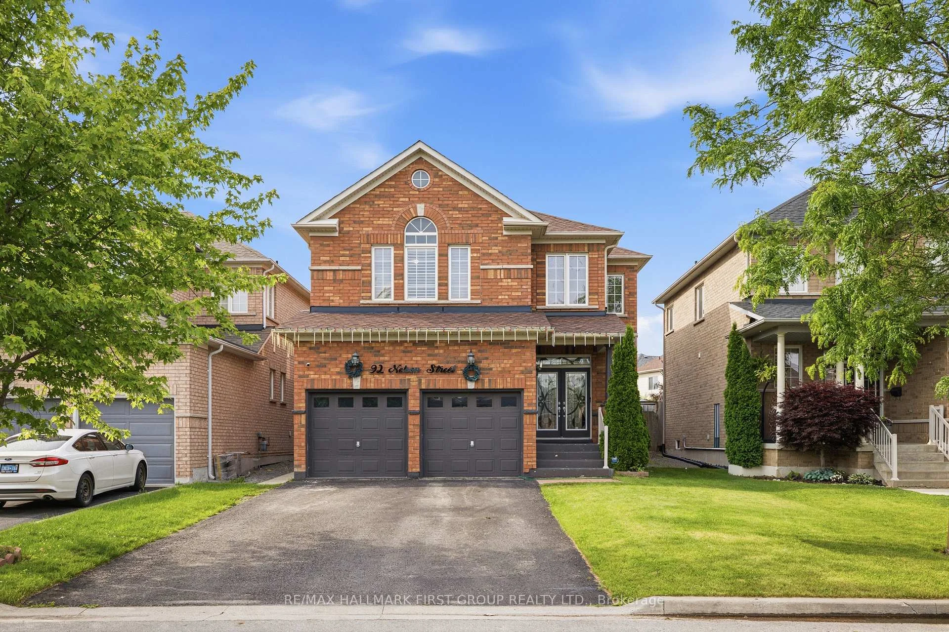 Photo 1 of 92 Nelson Street, Clarington, Bowmanville — HOMEH