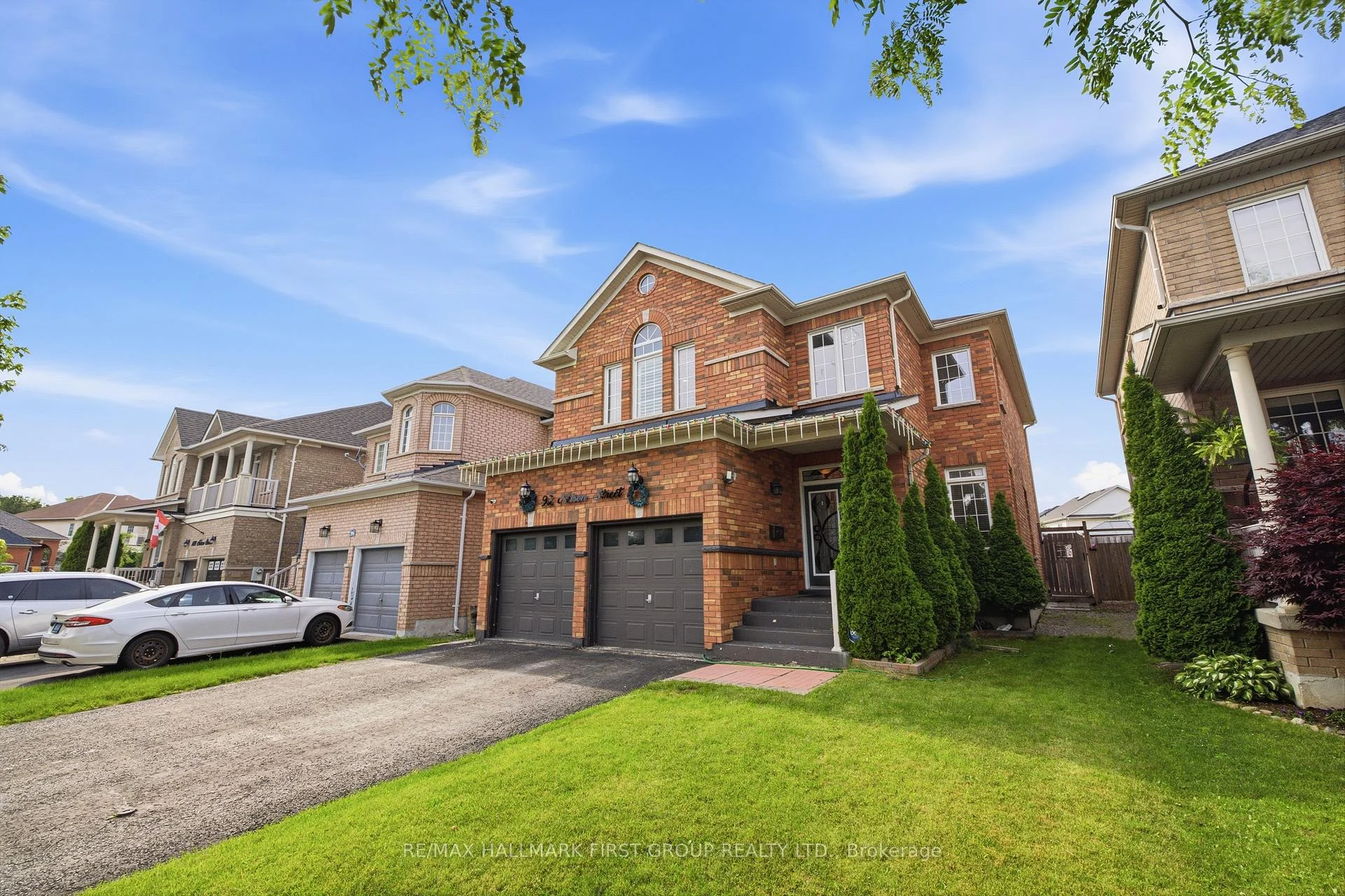 Photo 4 of 92 Nelson Street, Clarington, Bowmanville — HOMEH