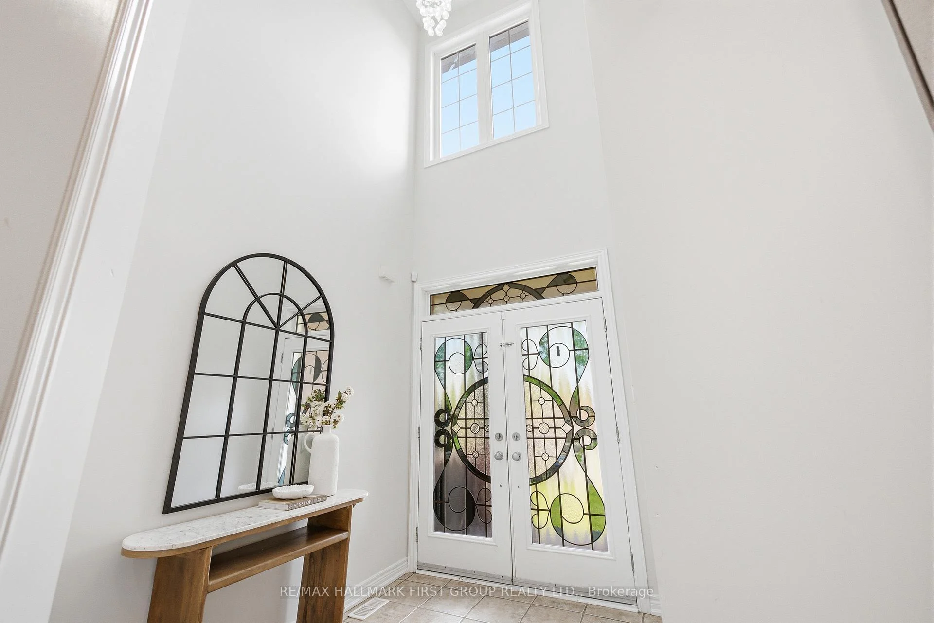 Photo 7 of 92 Nelson Street, Clarington, Bowmanville — HOMEH