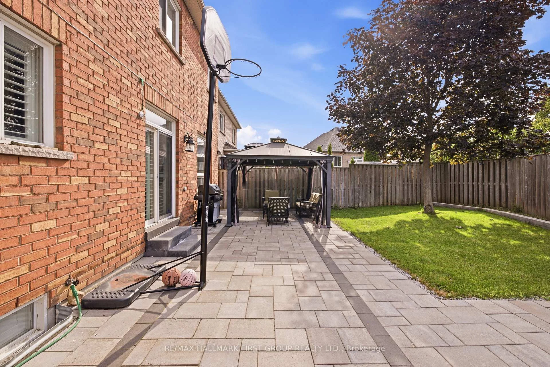 Photo 48 of 92 Nelson Street, Clarington, Bowmanville — HOMEH