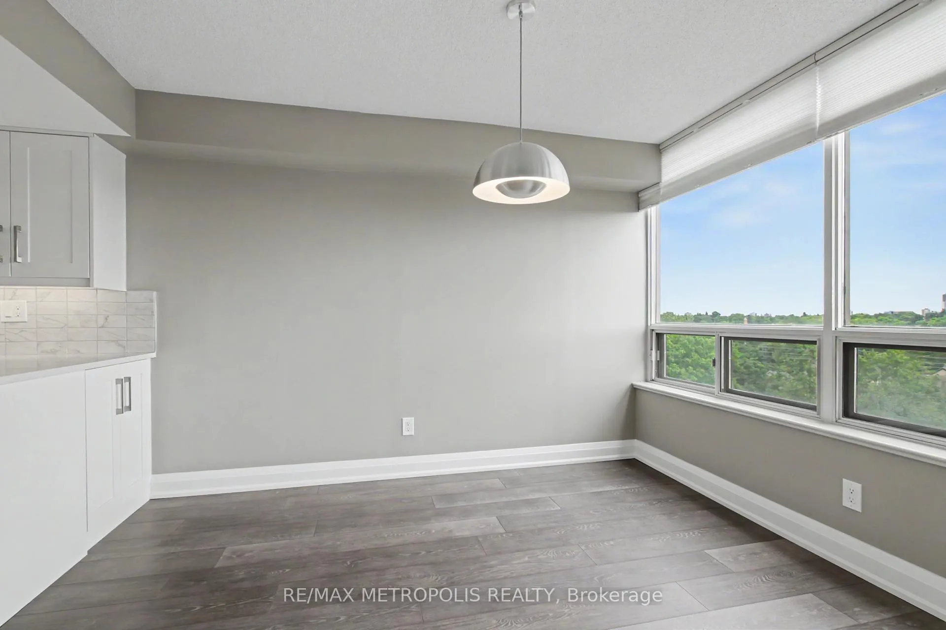 Photo 13 of Unit 1004, 6 Willow Street, Waterloo — HOMEH