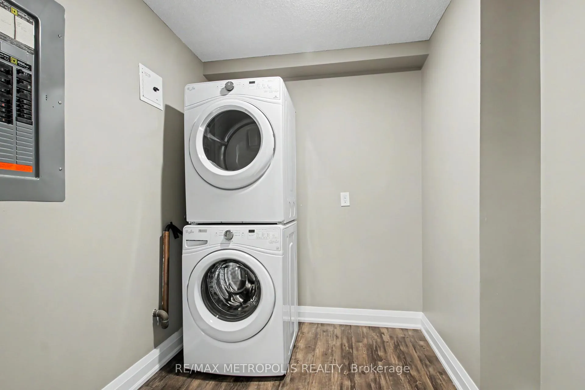 Photo 14 of Unit 1004, 6 Willow Street, Waterloo — HOMEH