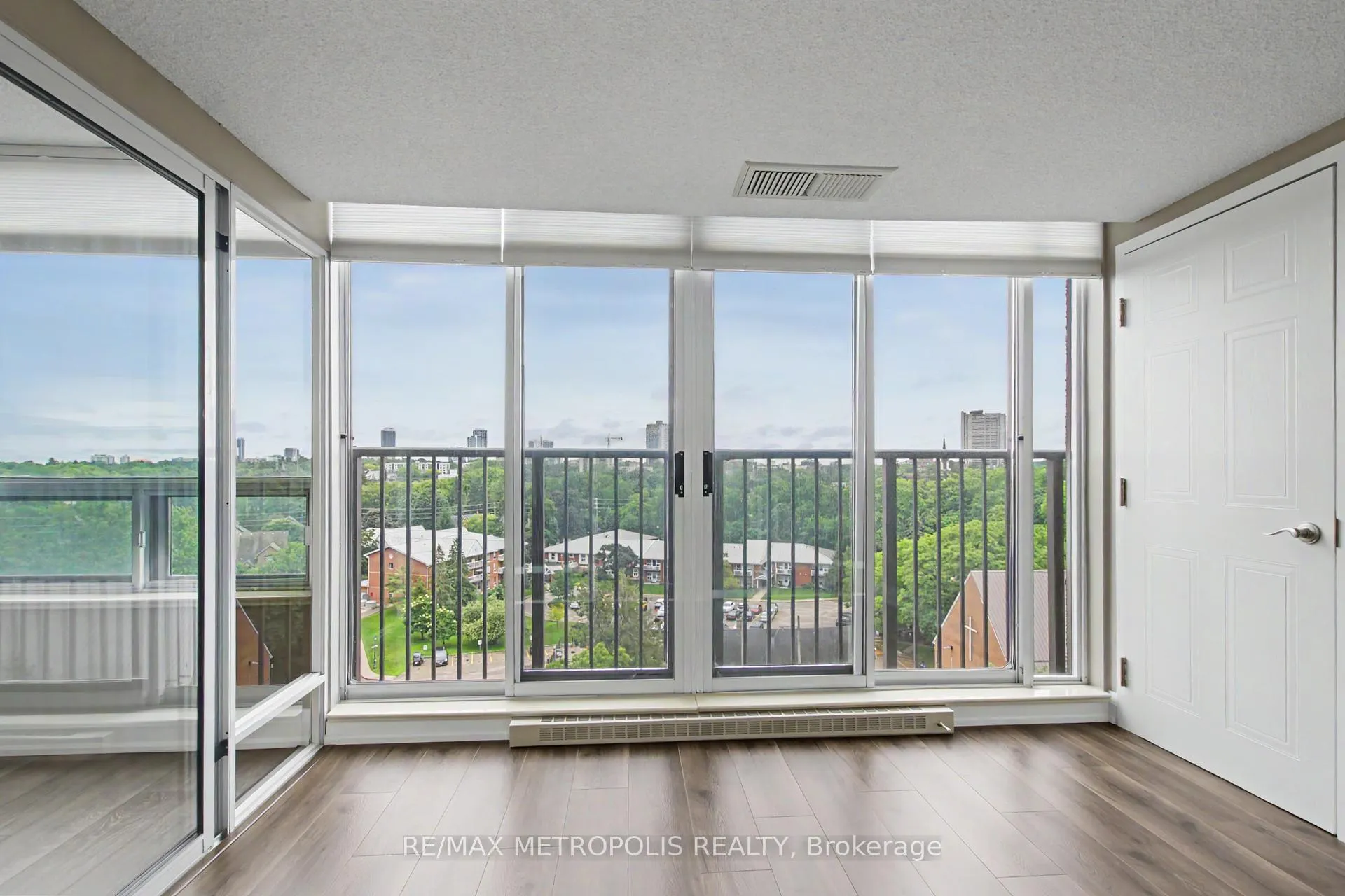 Photo 16 of Unit 1004, 6 Willow Street, Waterloo — HOMEH