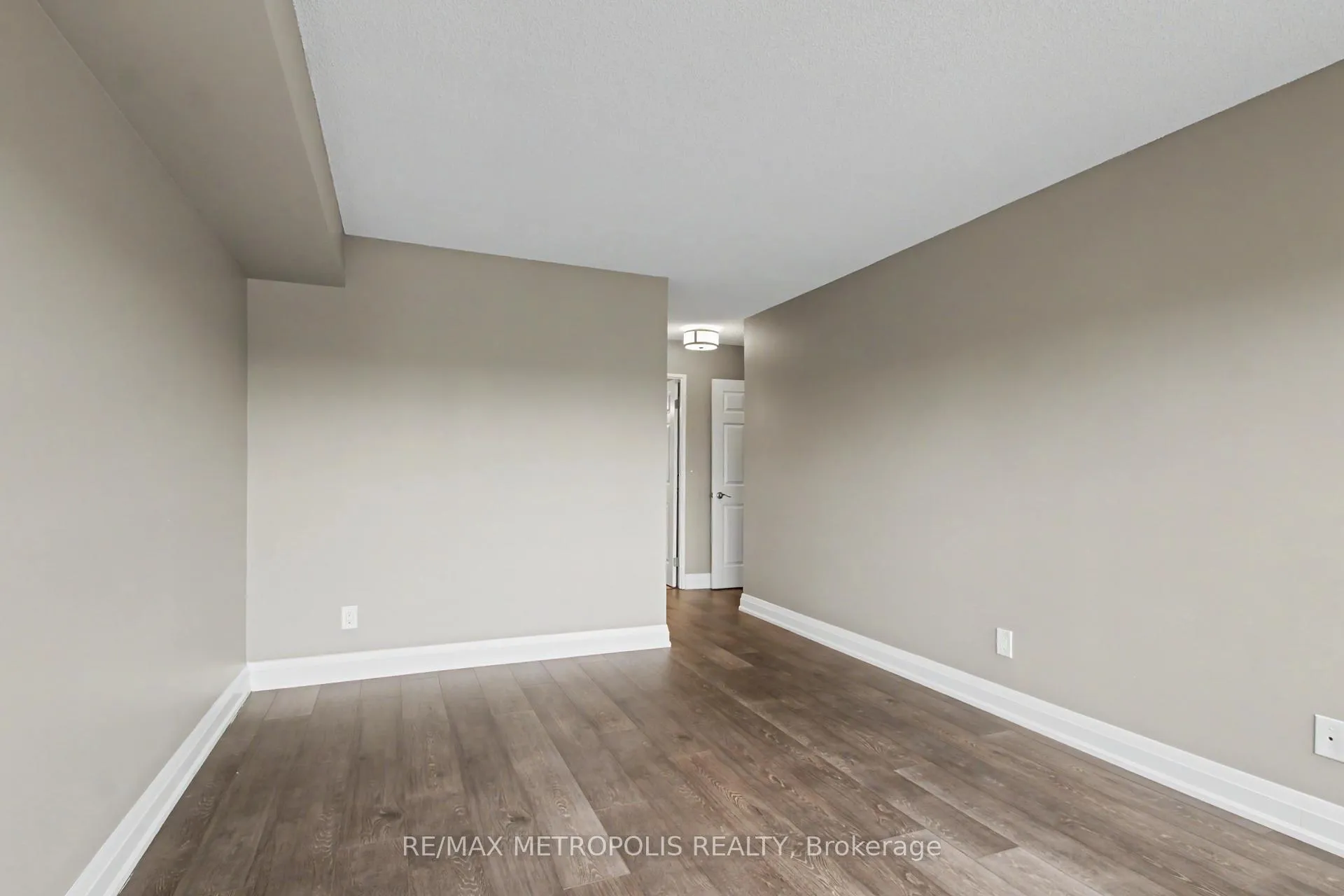 Photo 24 of Unit 1004, 6 Willow Street, Waterloo — HOMEH