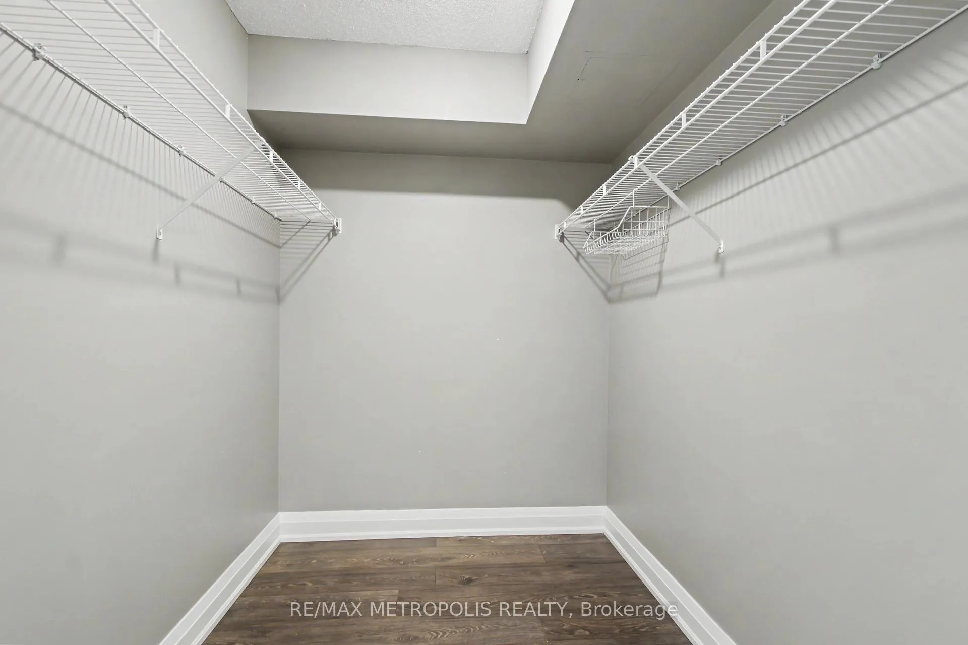 Photo 25 of Unit 1004, 6 Willow Street, Waterloo — HOMEH