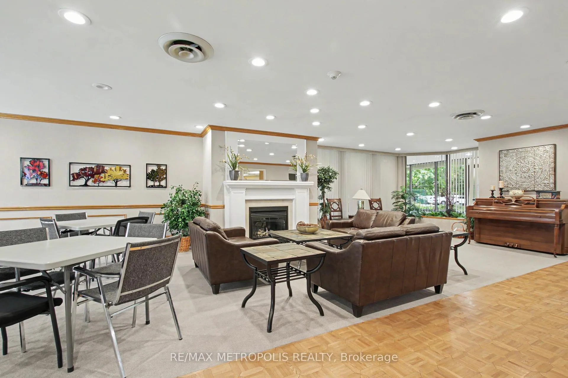 Photo 29 of Unit 1004, 6 Willow Street, Waterloo — HOMEH