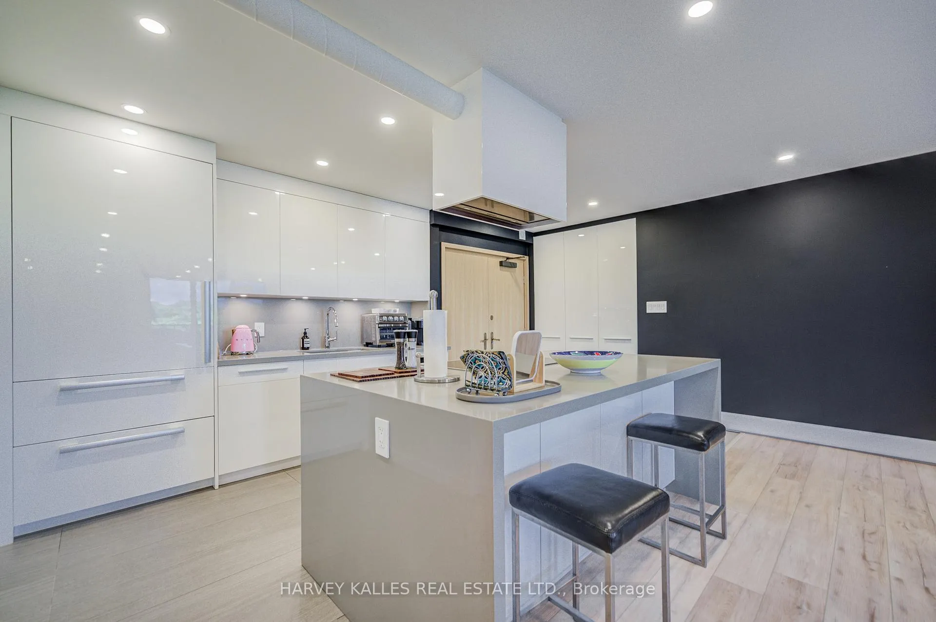 Photo 10 of Unit 503, 350 Lonsdale Road, Toronto, Forest Hill South — HOMEH