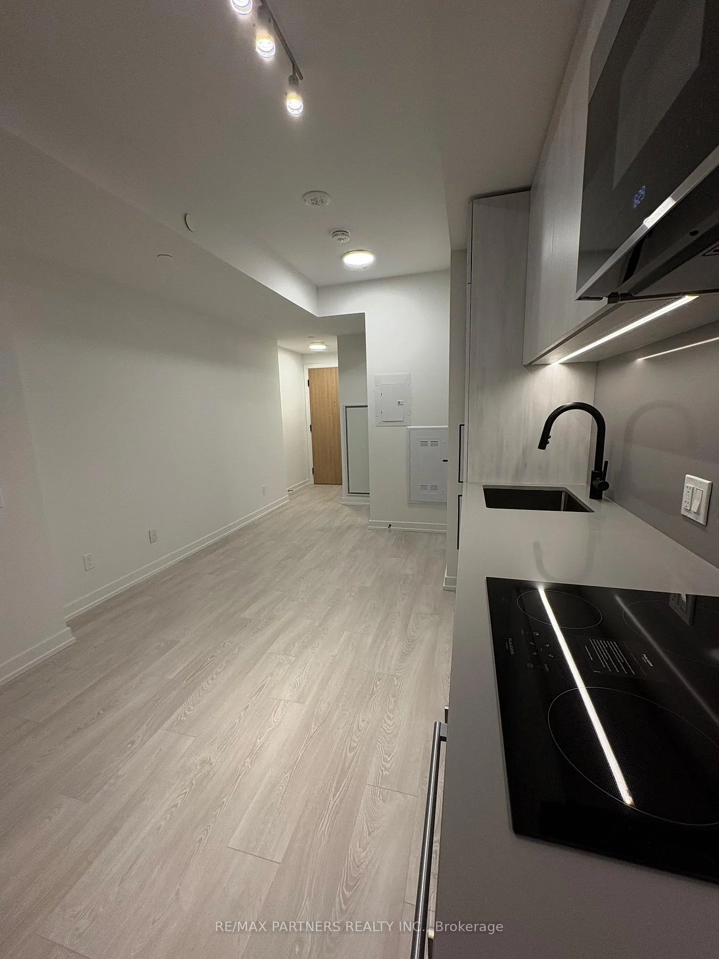 Photo 5 of Unit 619, 35 Parliament Street, Toronto, Waterfront Communities — HOMEH