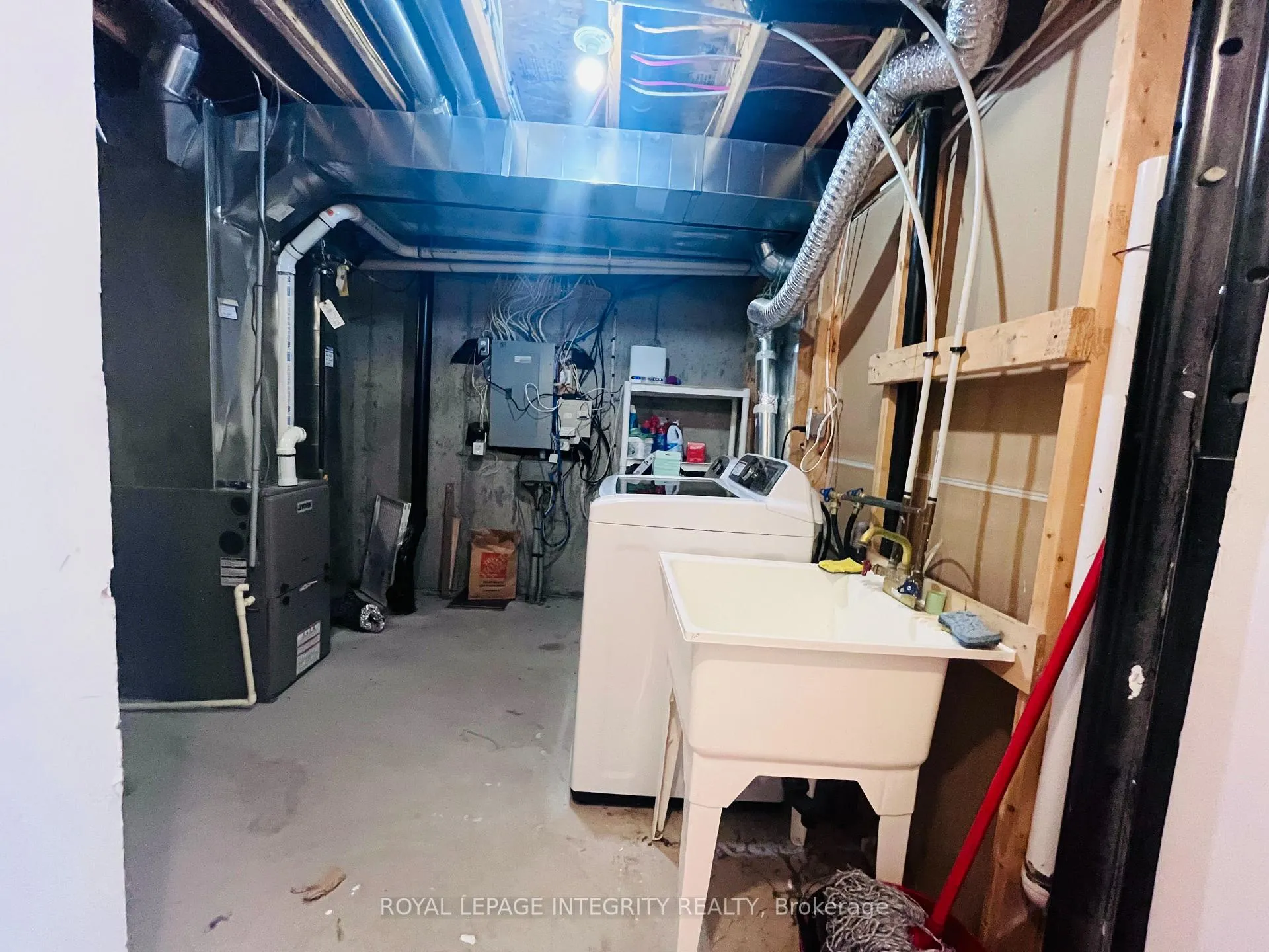 Photo 15 of 29 Chesapeake Crescent, Ottawa, Barrhaven - Cedargrove/Fraserdale — HOMEH
