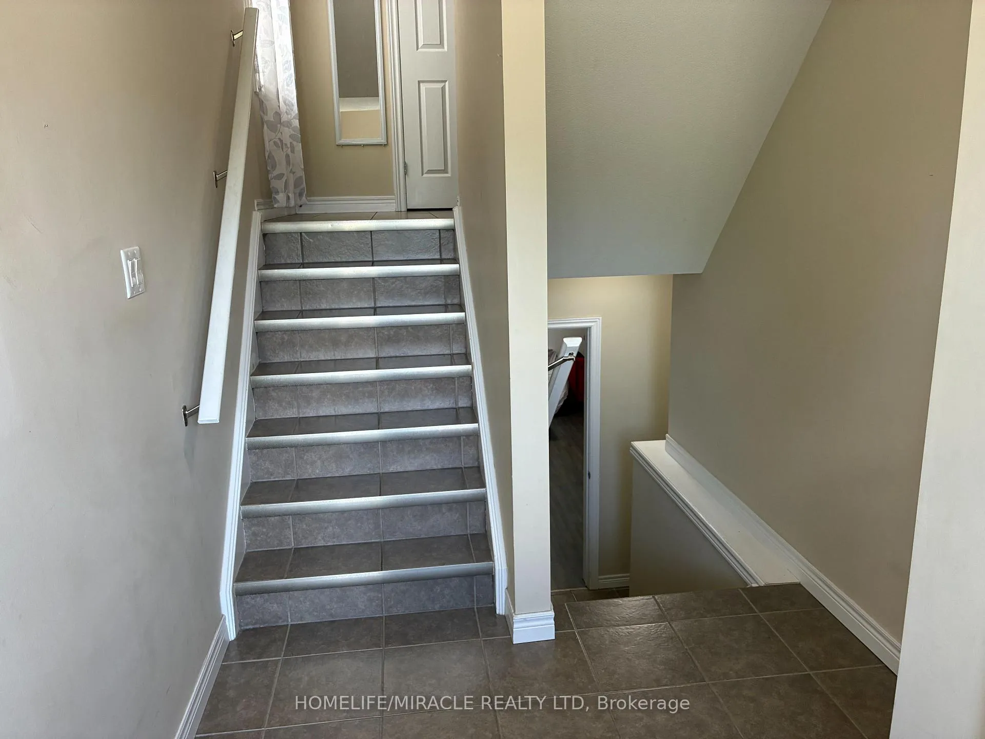 Photo 3 of 45 Oakes Crescent, Guelph, Grange Road — HOMEH