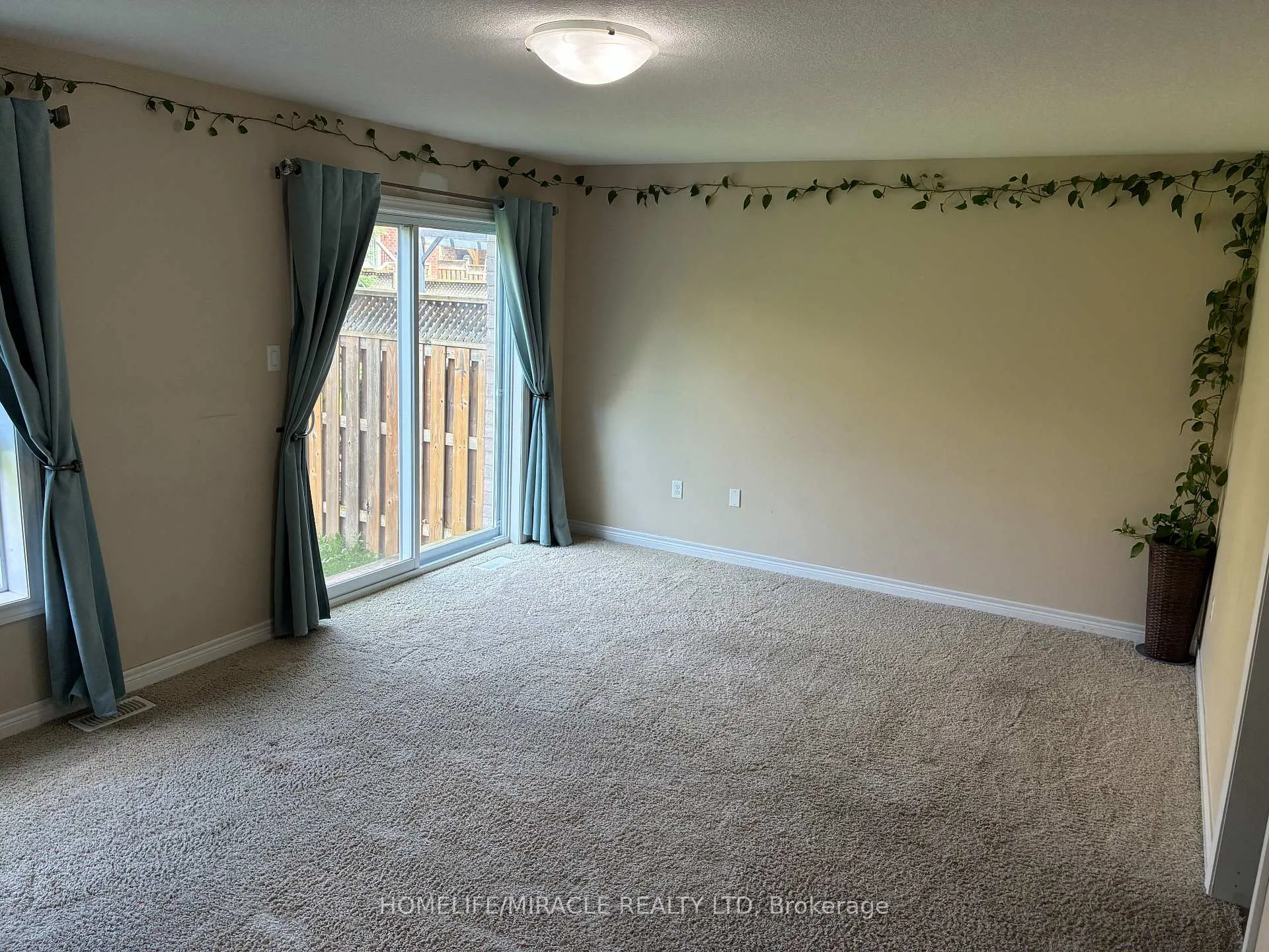 Photo 4 of 45 Oakes Crescent, Guelph, Grange Road — HOMEH