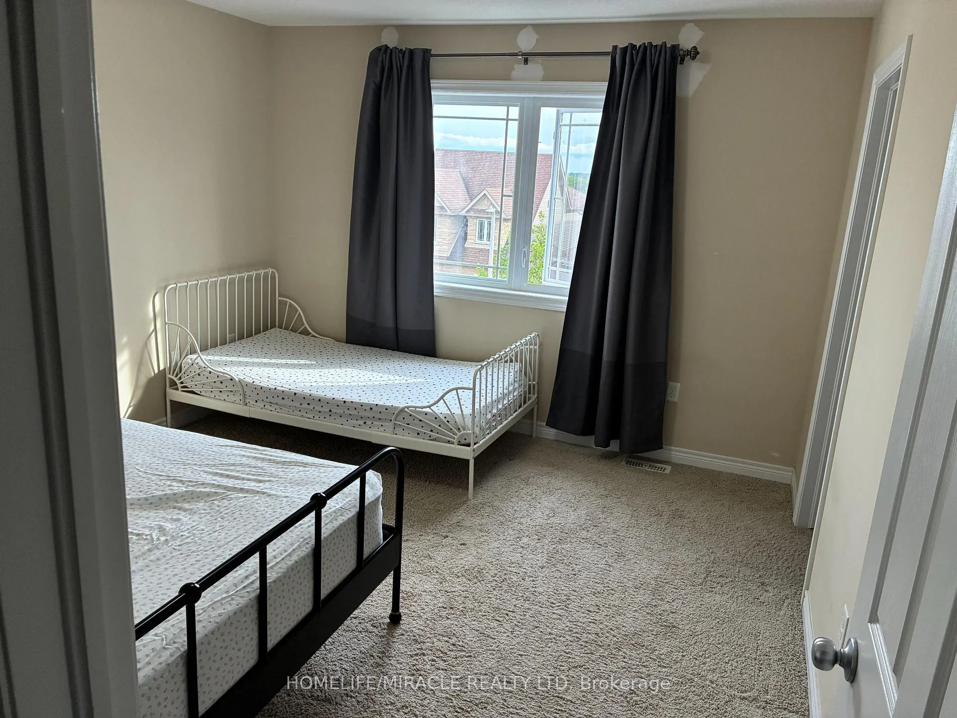 Photo 9 of 45 Oakes Crescent, Guelph, Grange Road — HOMEH