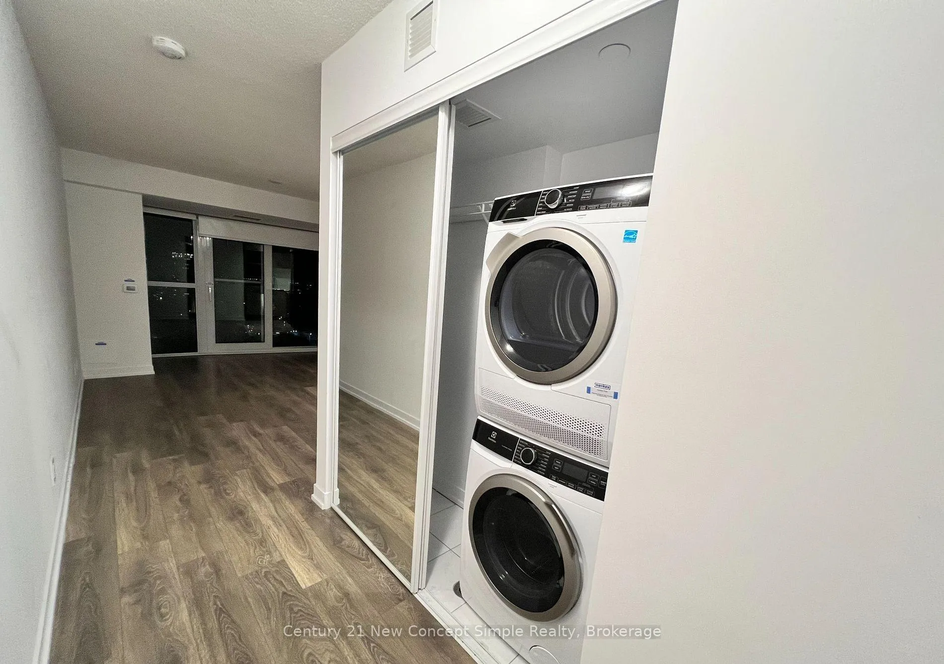 Photo 3 of Unit 2302, 219 Dundas Street E, Toronto, Moss Park — HOMEH