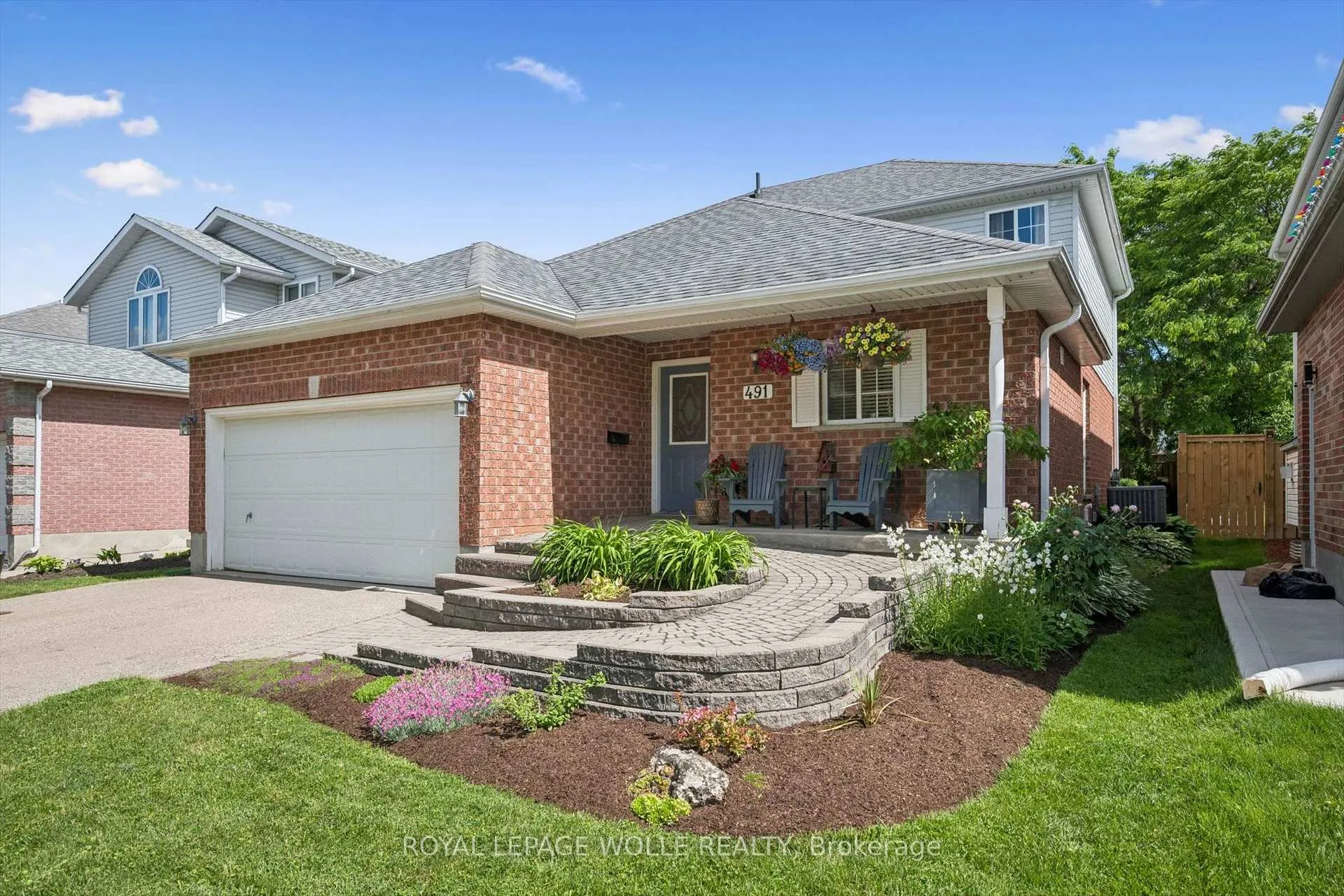 Photo 3 of 491 Sandbanks Crescent, Waterloo — HOMEH