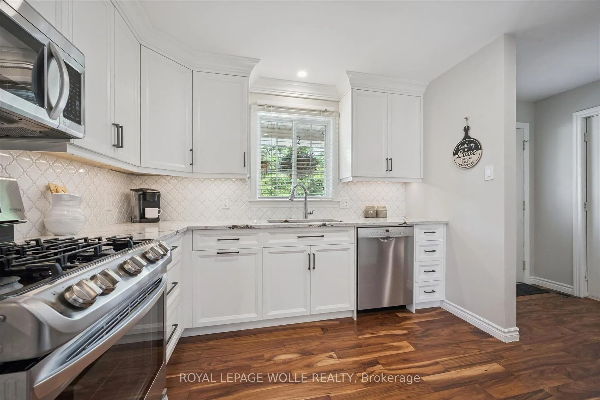Photo 6 of 491 Sandbanks Crescent, Waterloo — HOMEH