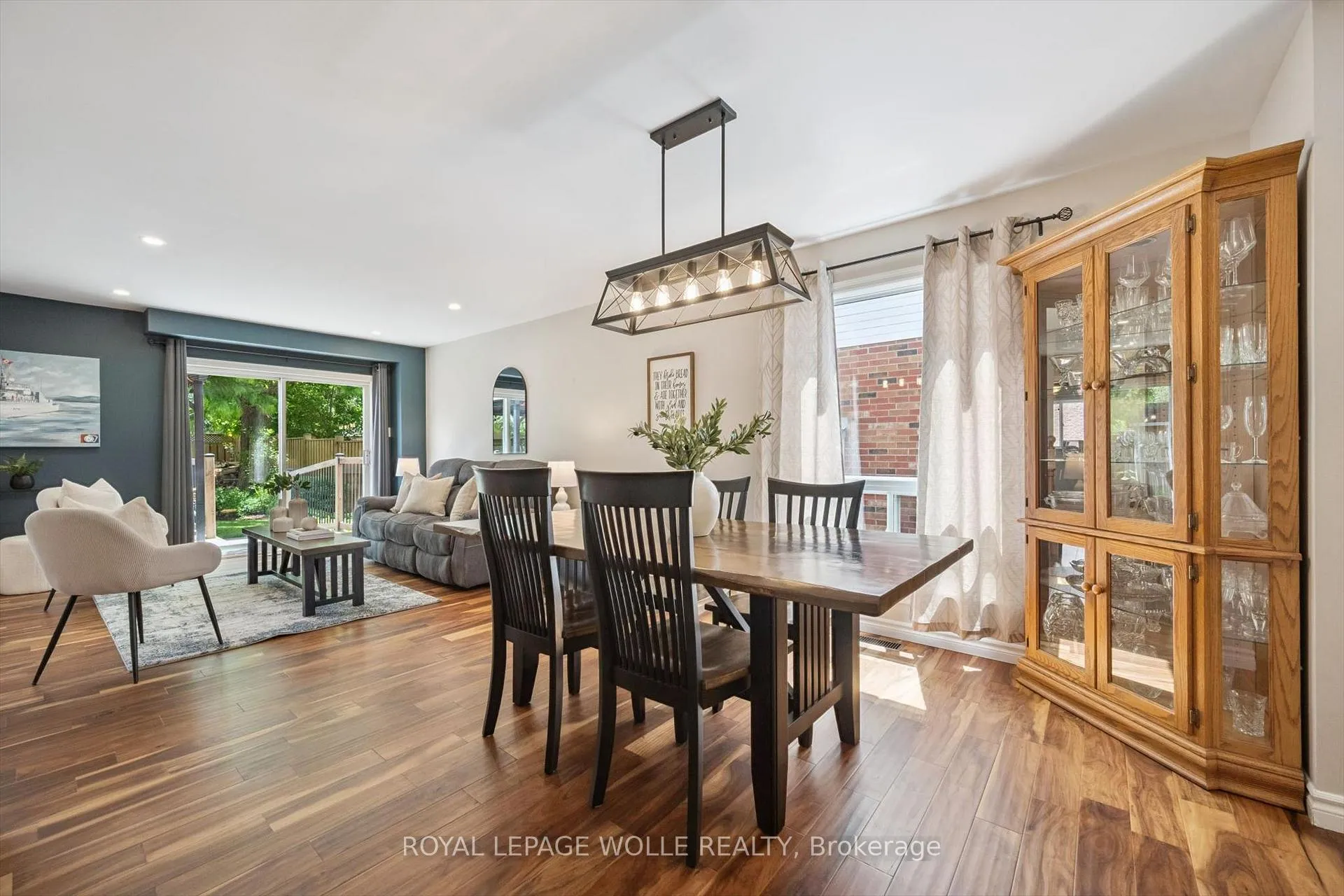 Photo 9 of 491 Sandbanks Crescent, Waterloo — HOMEH
