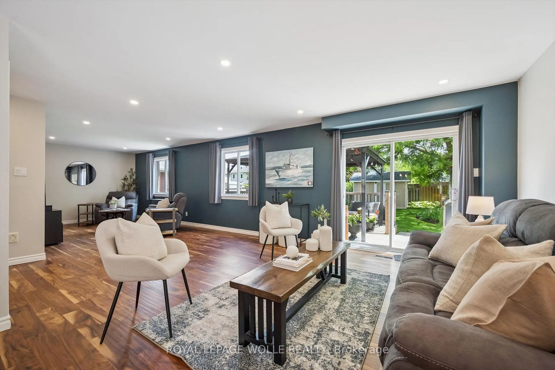 Photo 11 of 491 Sandbanks Crescent, Waterloo — HOMEH