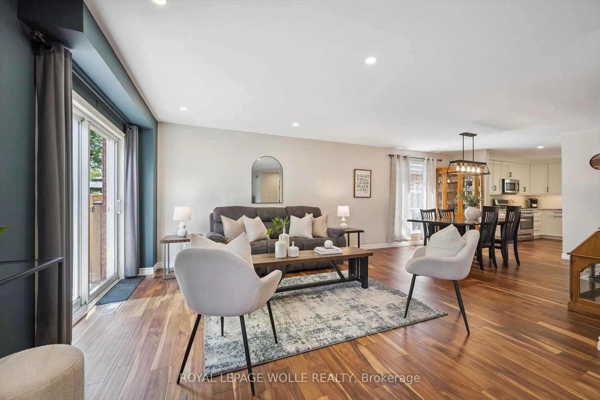 Photo 12 of 491 Sandbanks Crescent, Waterloo — HOMEH