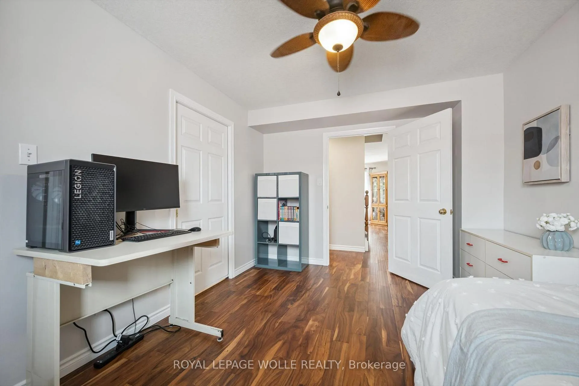 Photo 18 of 491 Sandbanks Crescent, Waterloo — HOMEH
