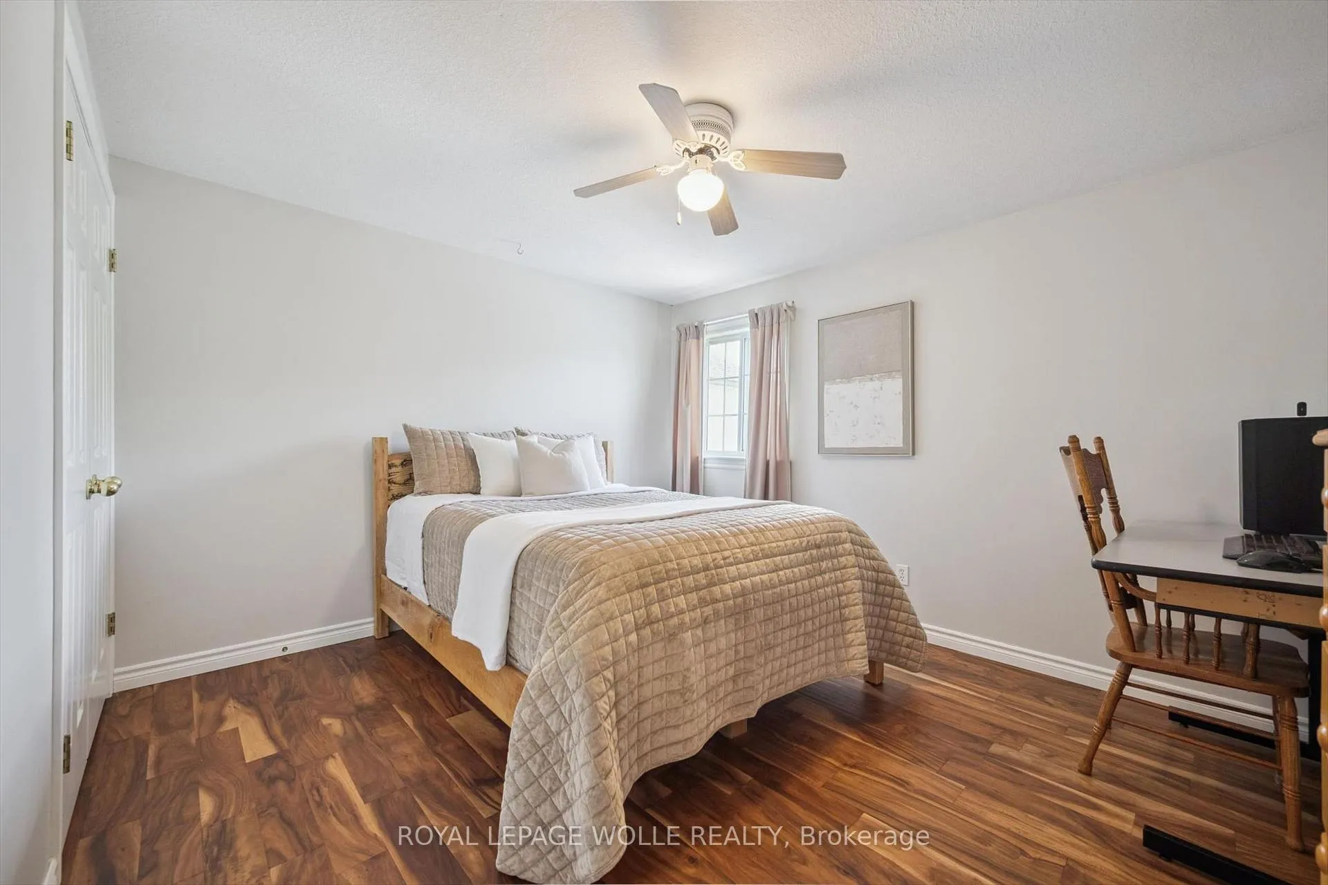 Photo 25 of 491 Sandbanks Crescent, Waterloo — HOMEH