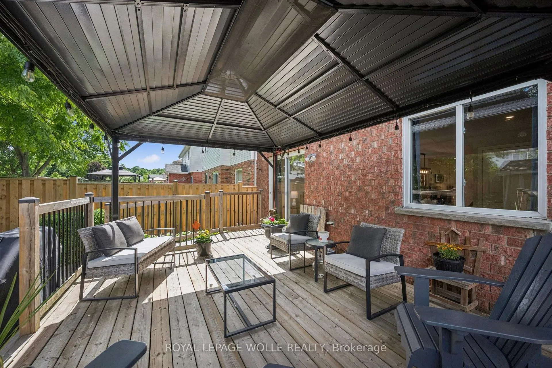 Photo 33 of 491 Sandbanks Crescent, Waterloo — HOMEH
