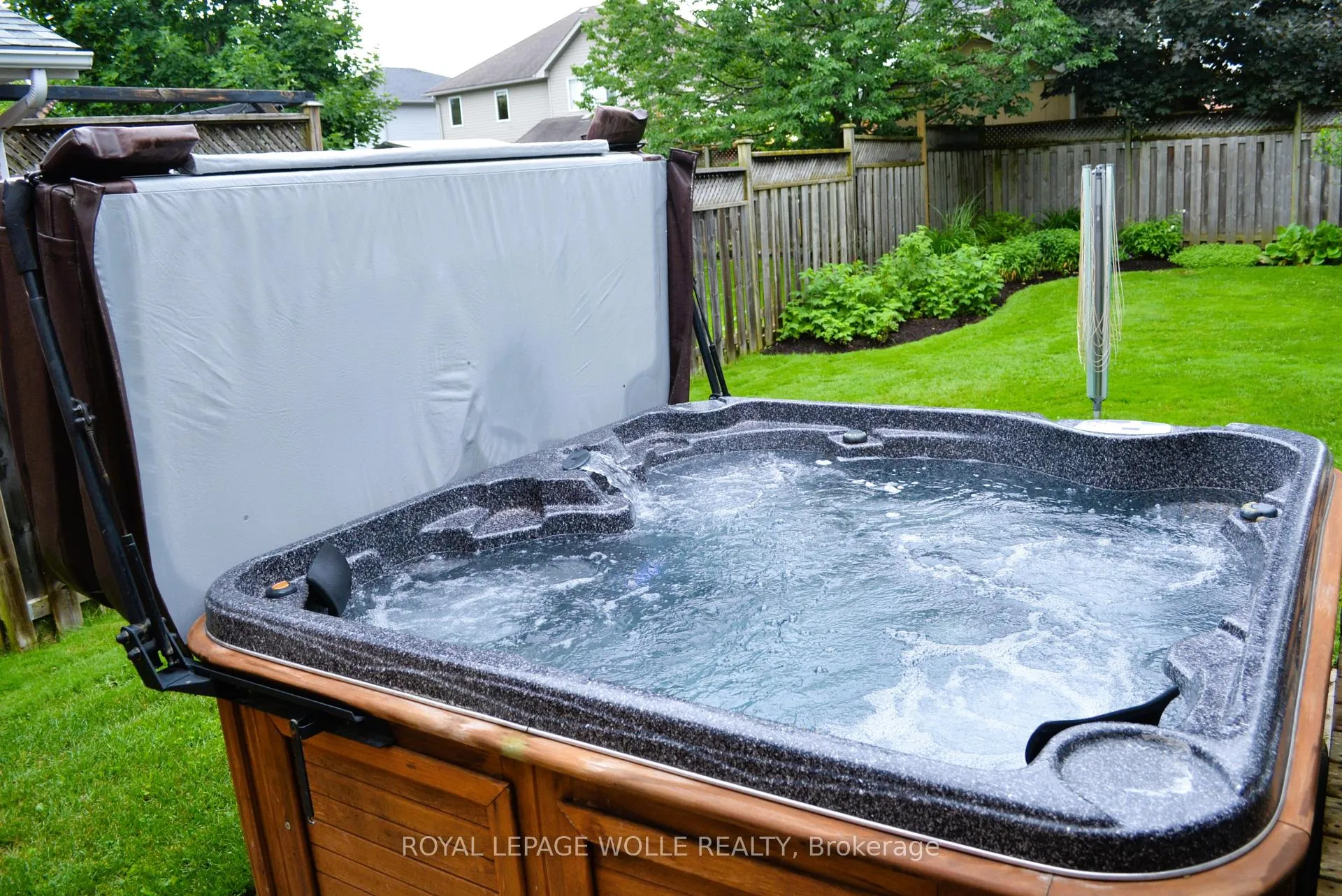 Photo 34 of 491 Sandbanks Crescent, Waterloo — HOMEH