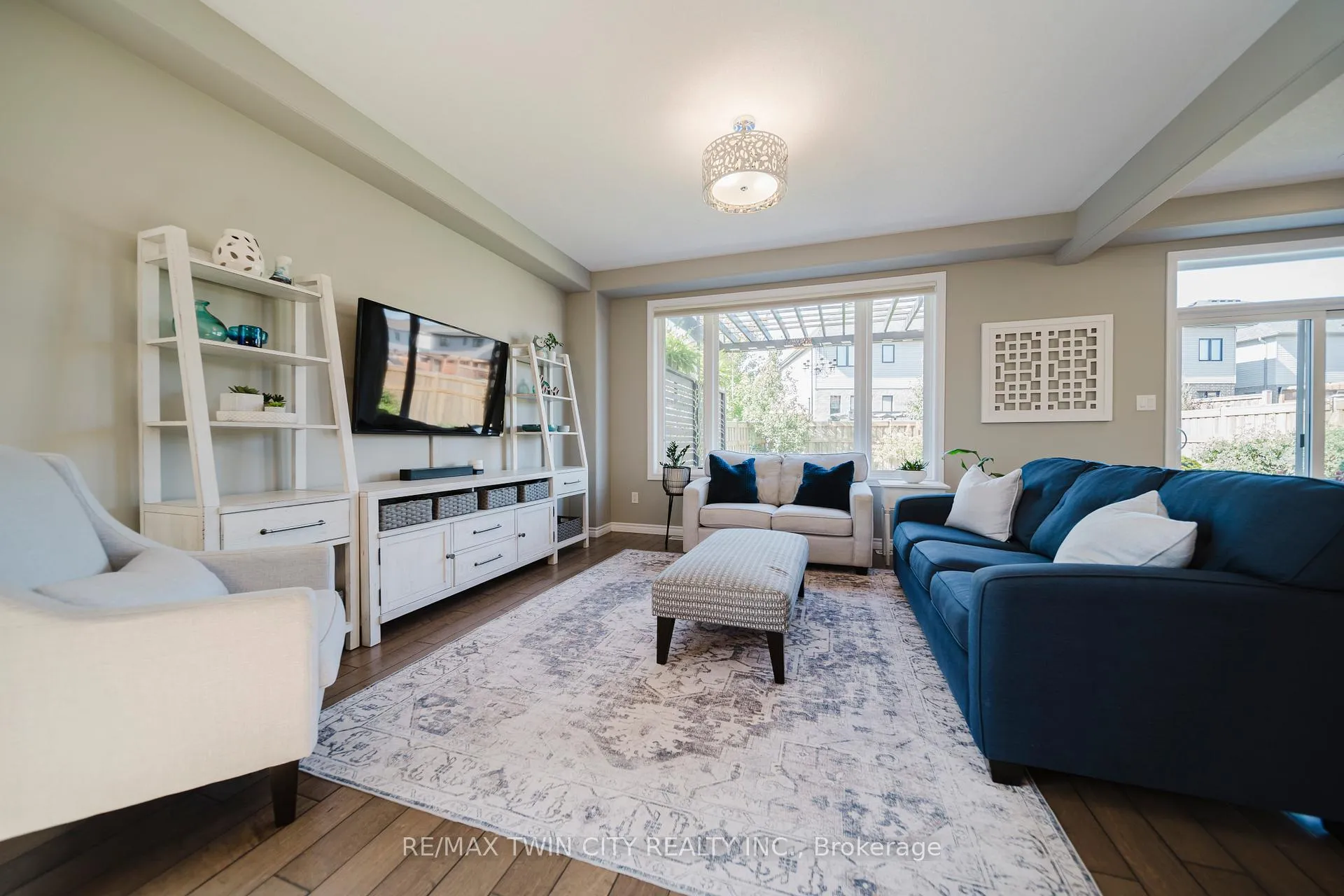 Photo 8 of 597 Sundew Drive, Waterloo, Columbia Forest/Clair Hills — HOMEH