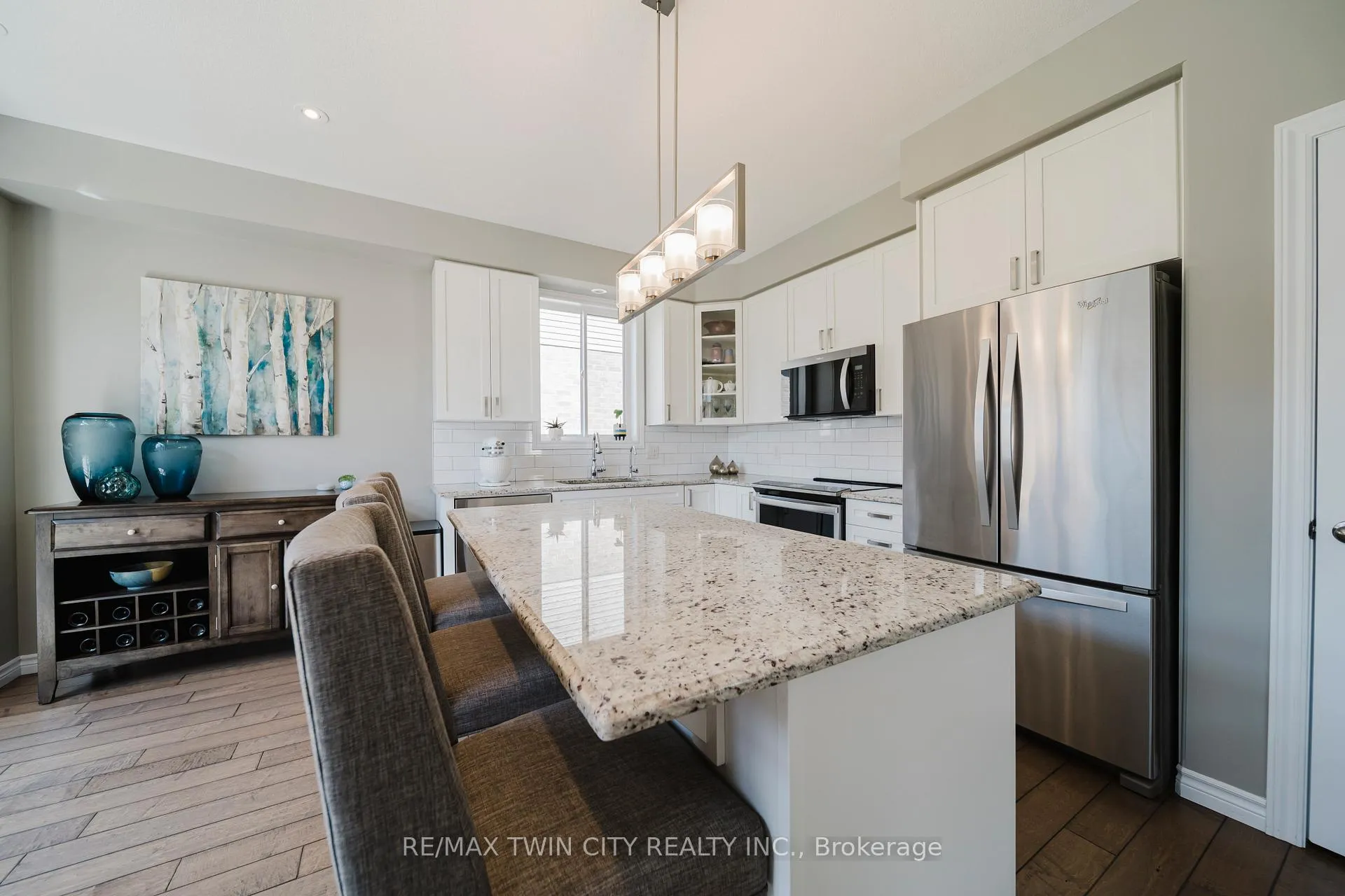 Photo 16 of 597 Sundew Drive, Waterloo, Columbia Forest/Clair Hills — HOMEH
