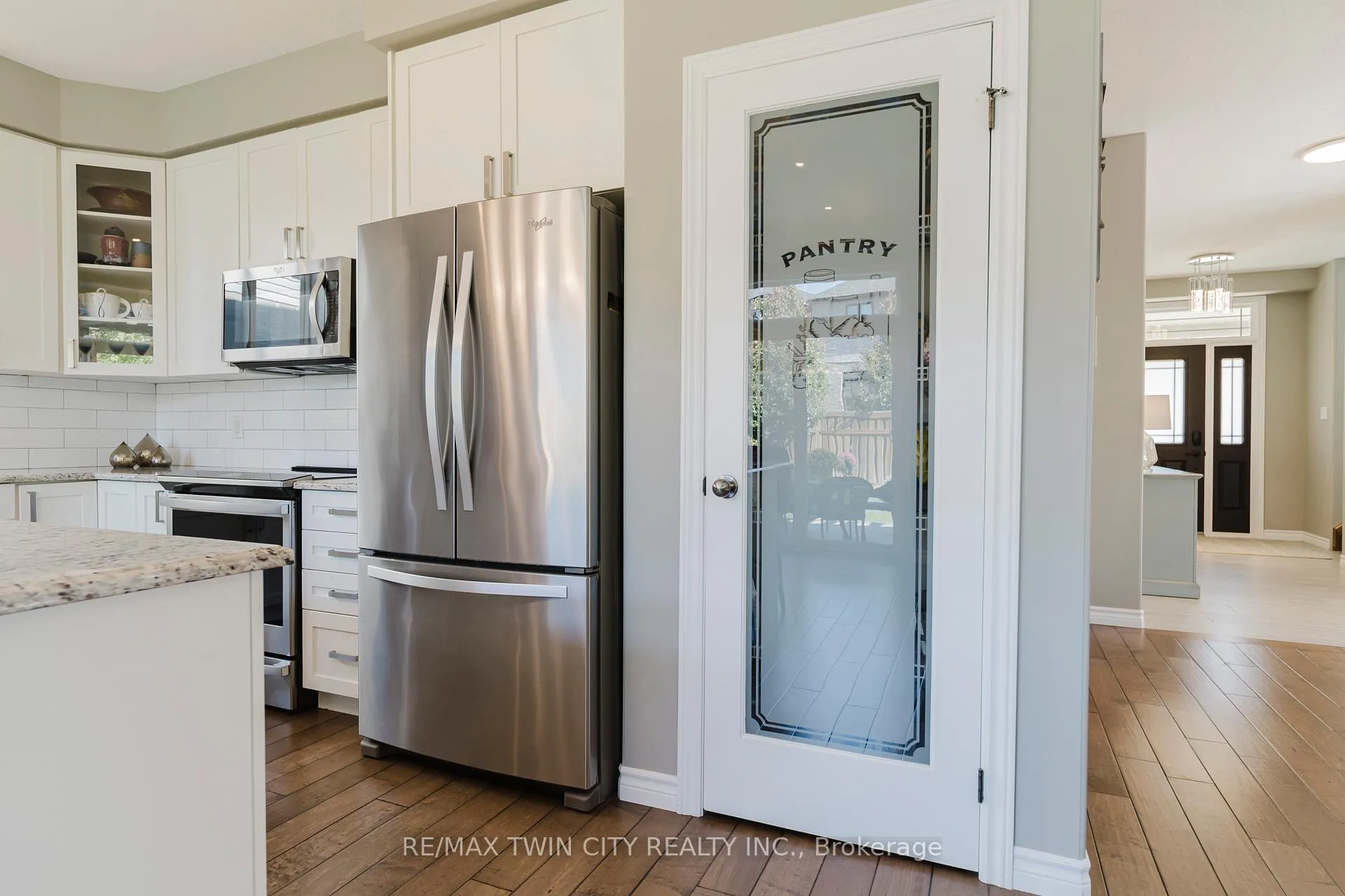 Photo 19 of 597 Sundew Drive, Waterloo, Columbia Forest/Clair Hills — HOMEH