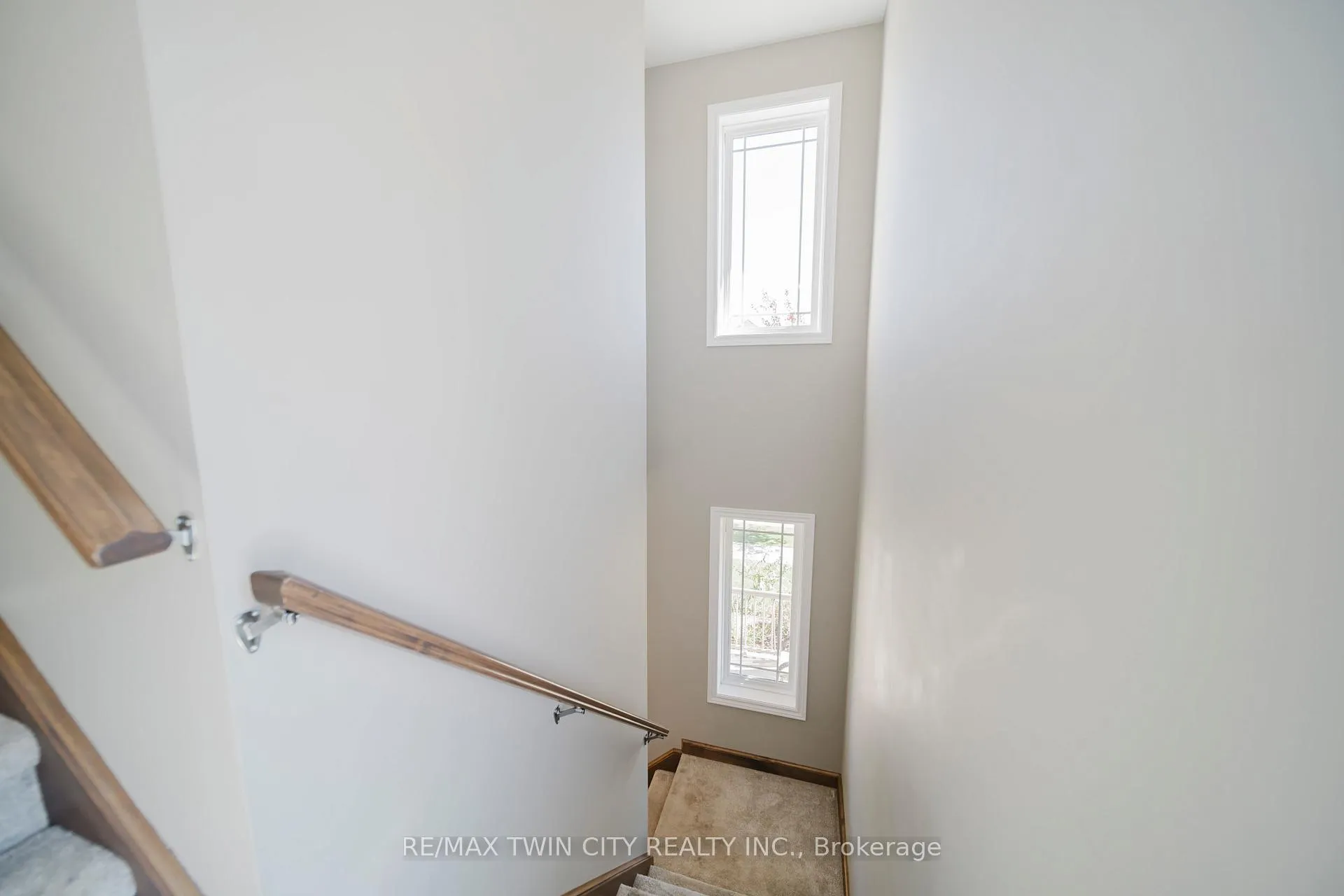 Photo 21 of 597 Sundew Drive, Waterloo, Columbia Forest/Clair Hills — HOMEH