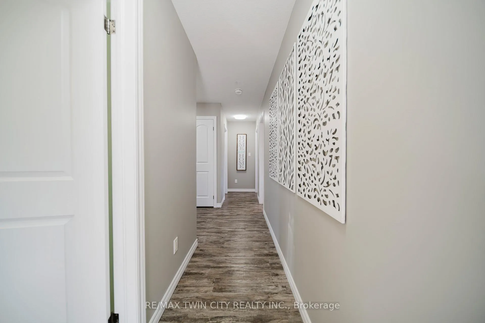 Photo 22 of 597 Sundew Drive, Waterloo, Columbia Forest/Clair Hills — HOMEH