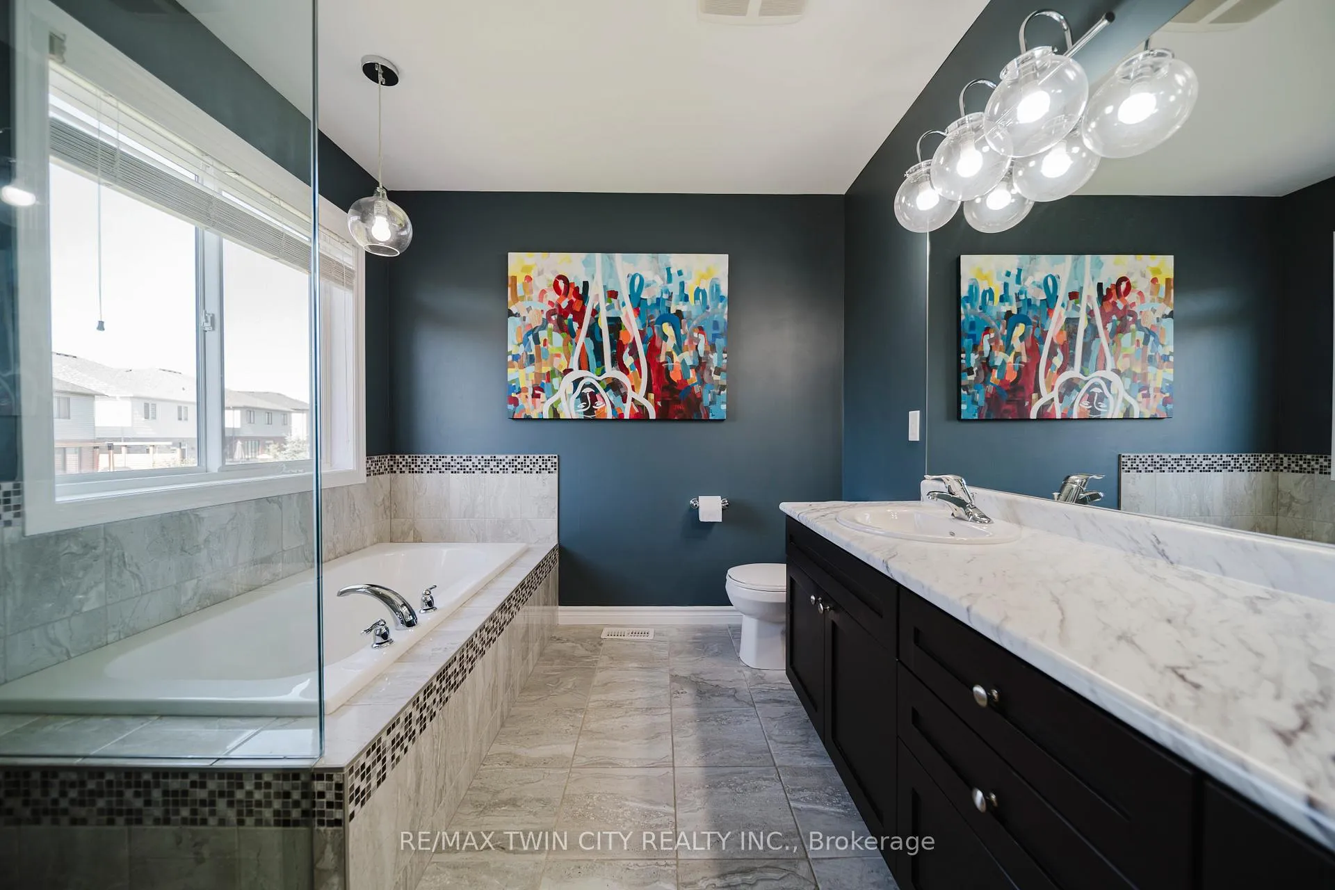 Photo 26 of 597 Sundew Drive, Waterloo, Columbia Forest/Clair Hills — HOMEH