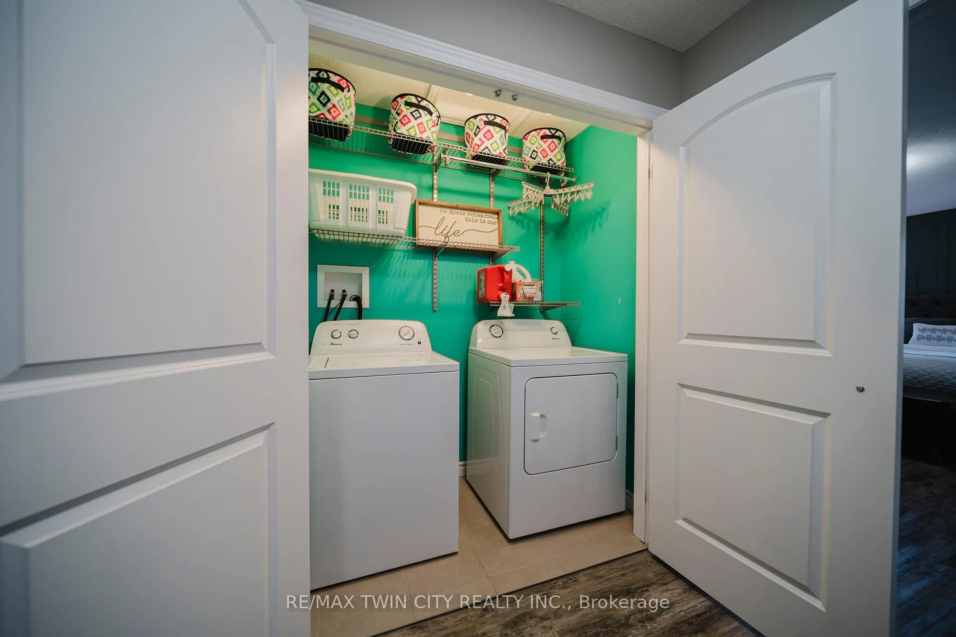 Photo 32 of 597 Sundew Drive, Waterloo, Columbia Forest/Clair Hills — HOMEH