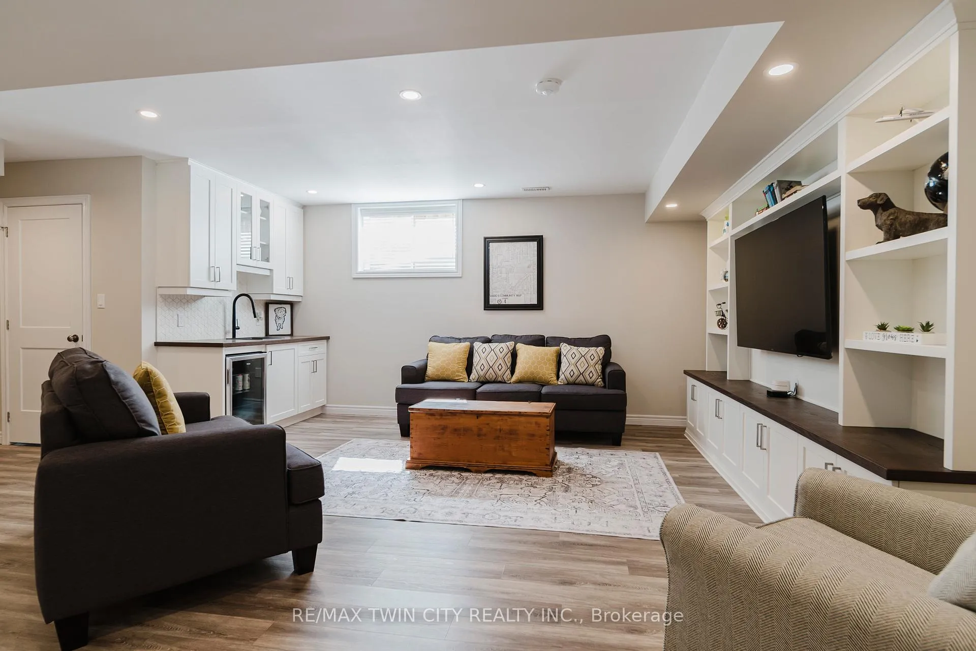 Photo 37 of 597 Sundew Drive, Waterloo, Columbia Forest/Clair Hills — HOMEH