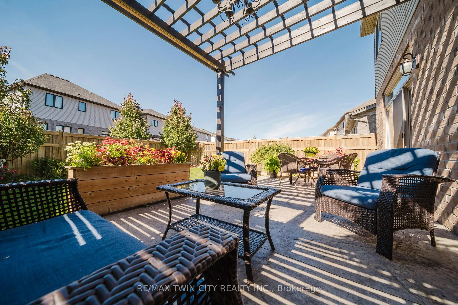 Photo 45 of 597 Sundew Drive, Waterloo, Columbia Forest/Clair Hills — HOMEH