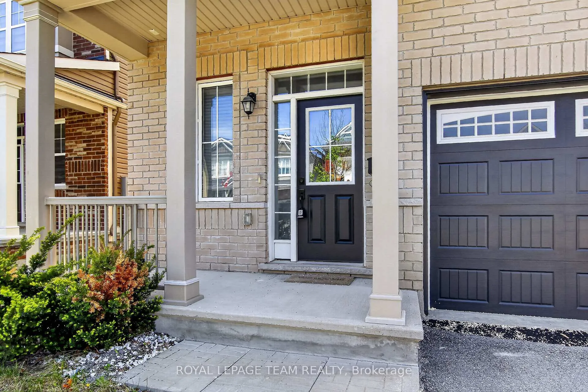Photo 2 of 925 Whimbrel Way, Ottawa, Barrhaven - Half Moon Bay — HOMEH