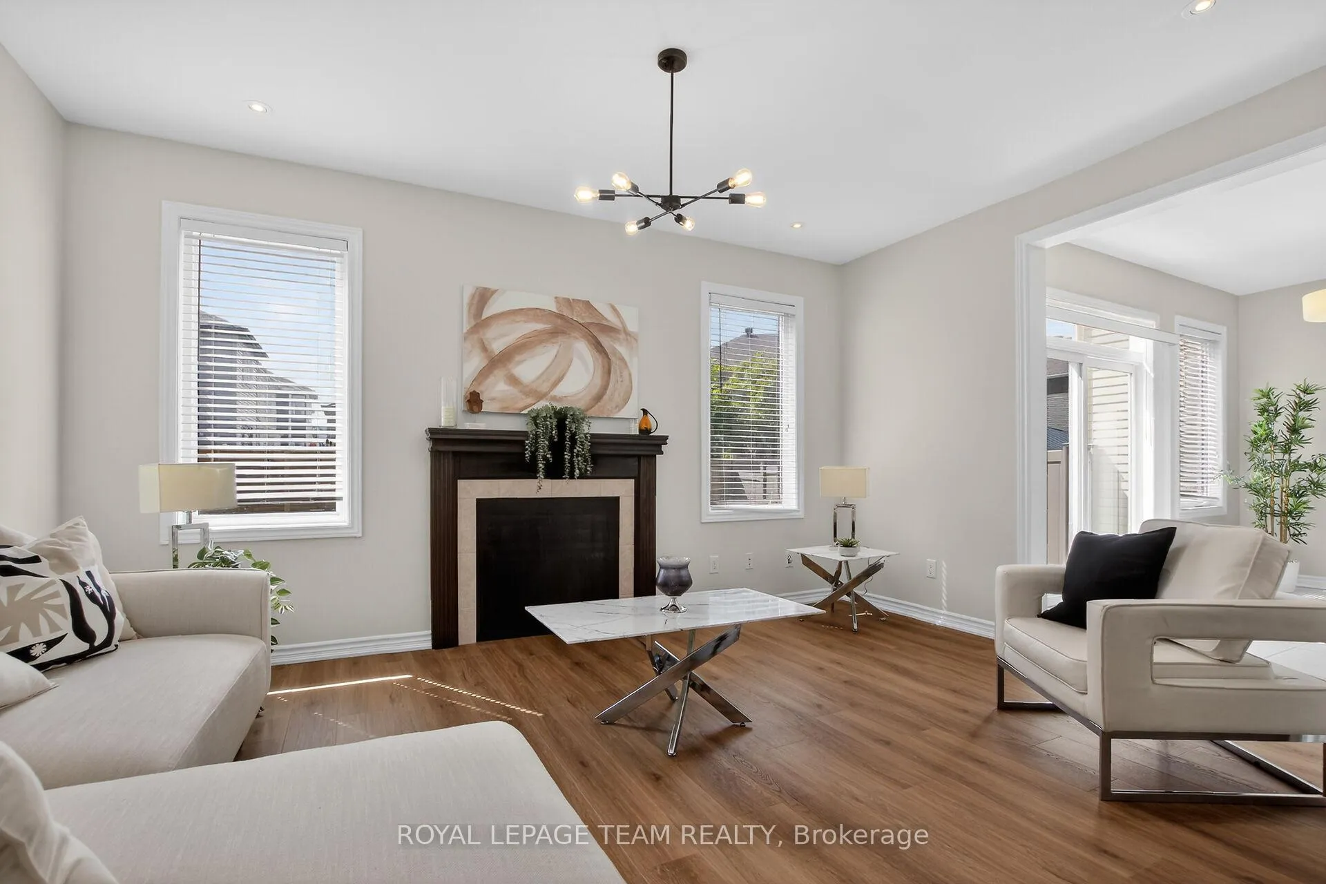 Photo 5 of 925 Whimbrel Way, Ottawa, Barrhaven - Half Moon Bay — HOMEH