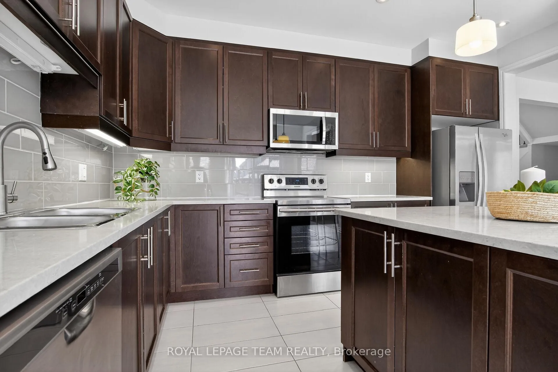 Photo 13 of 925 Whimbrel Way, Ottawa, Barrhaven - Half Moon Bay — HOMEH