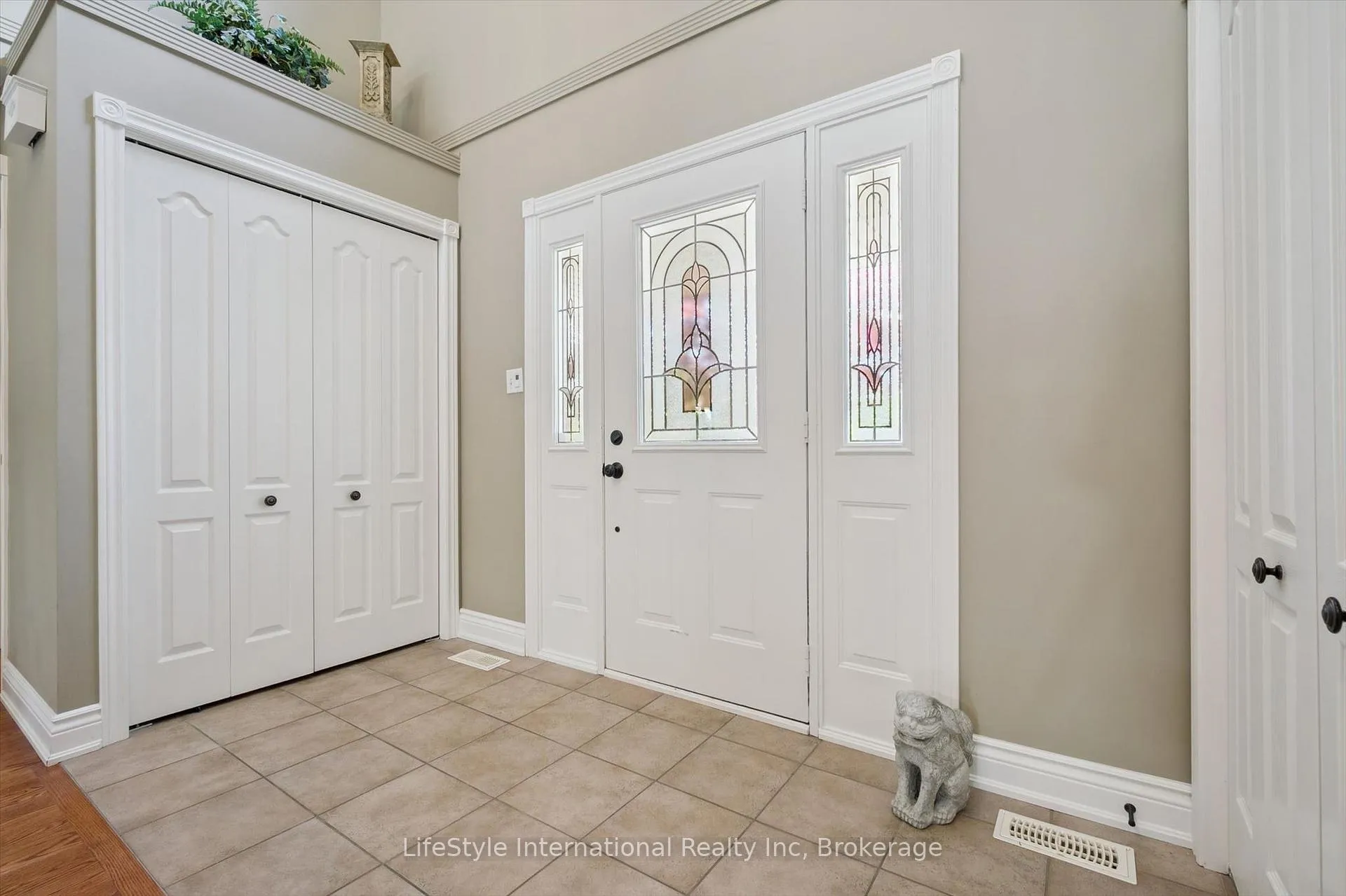 Photo 4 of 12 Ochs Drive, Puslinch, Morriston — HOMEH