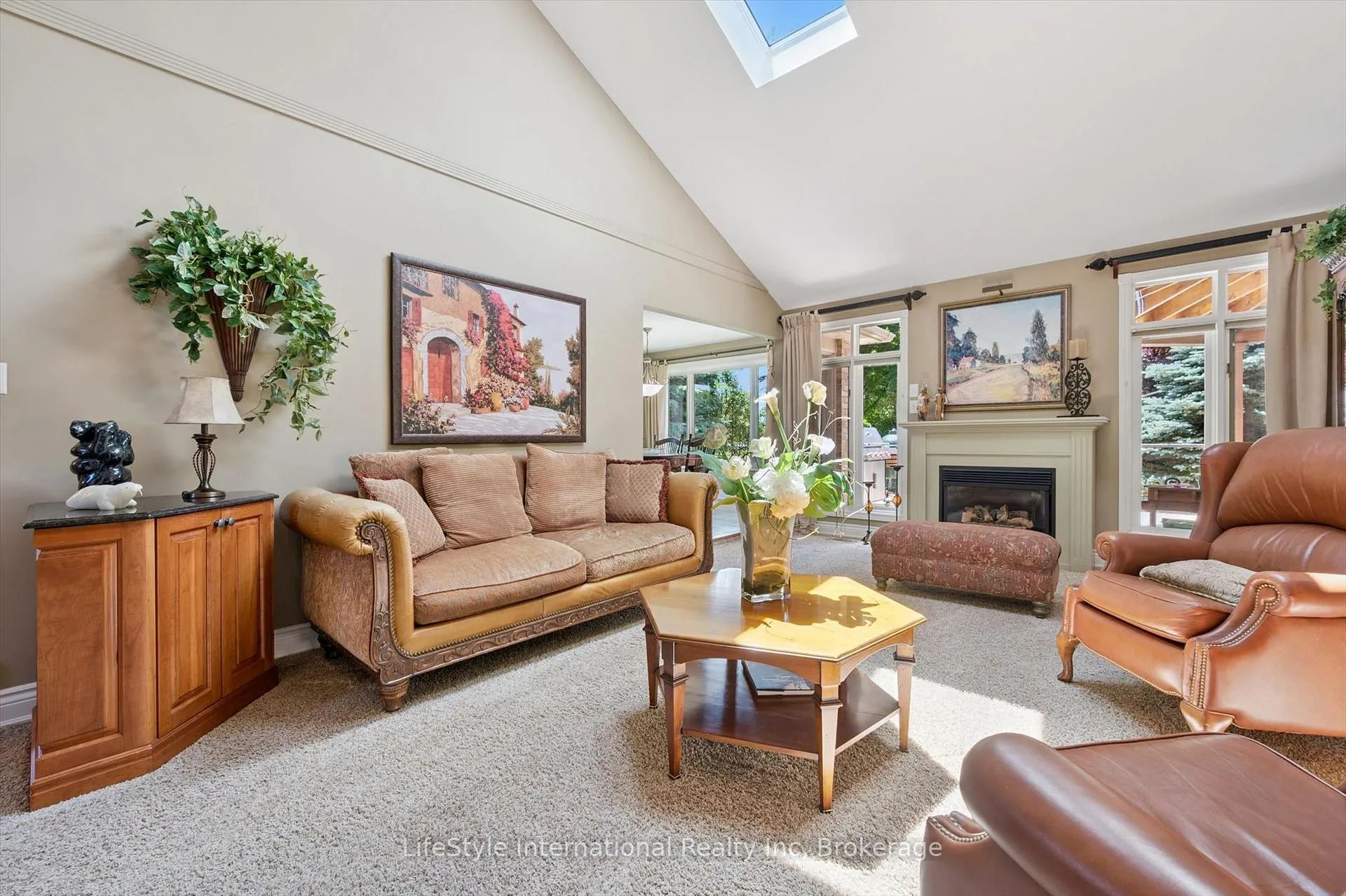Photo 6 of 12 Ochs Drive, Puslinch, Morriston — HOMEH