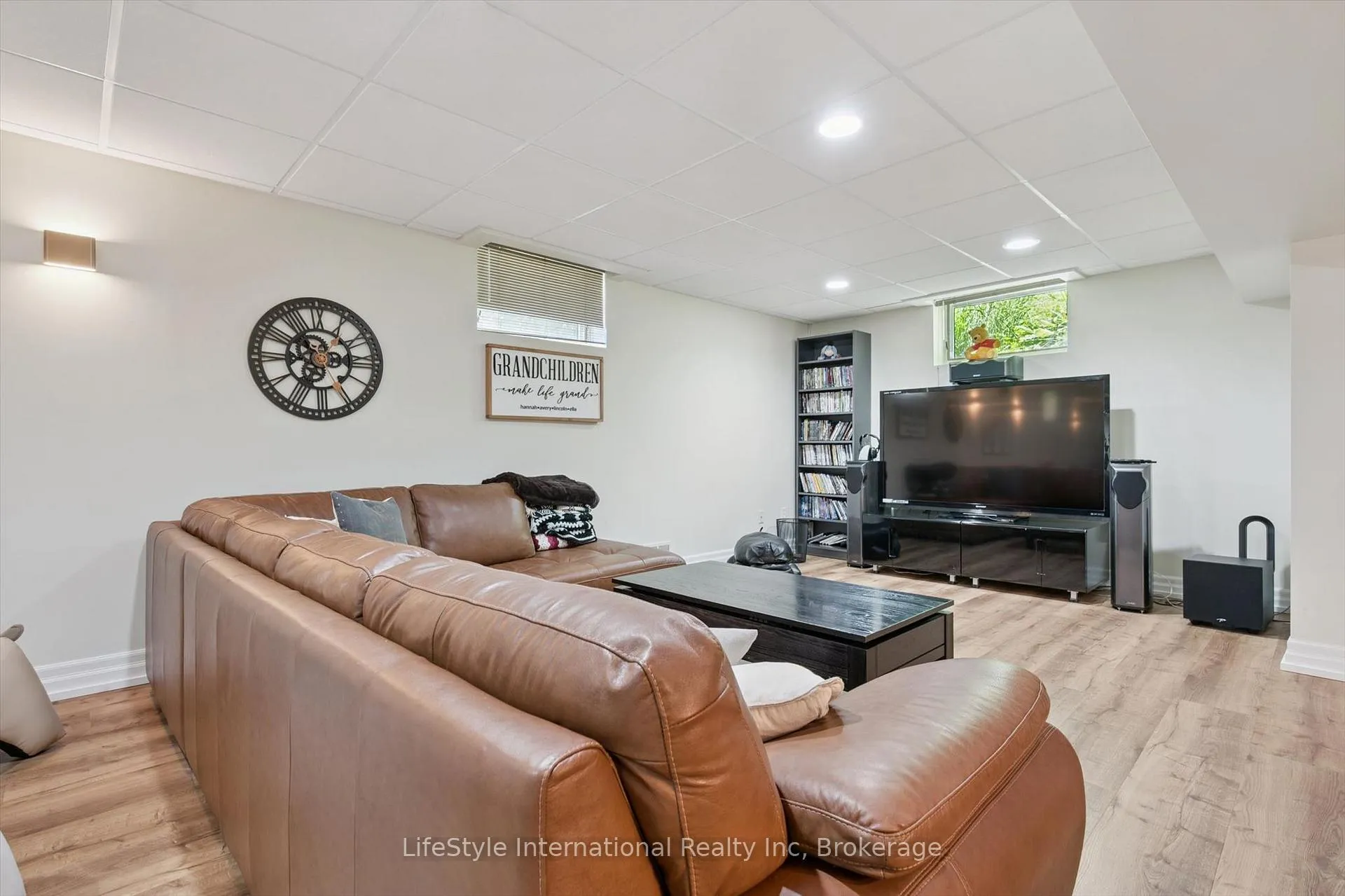 Photo 29 of 12 Ochs Drive, Puslinch, Morriston — HOMEH