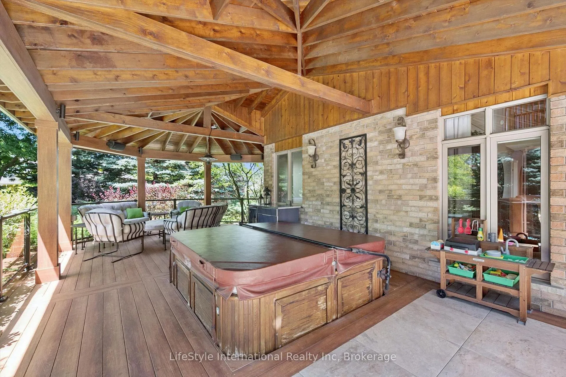 Photo 36 of 12 Ochs Drive, Puslinch, Morriston — HOMEH