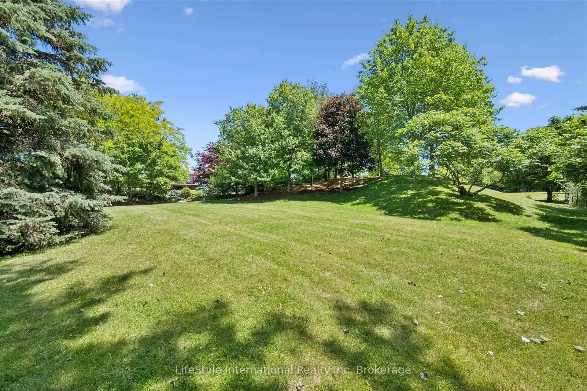 Photo 43 of 12 Ochs Drive, Puslinch, Morriston — HOMEH