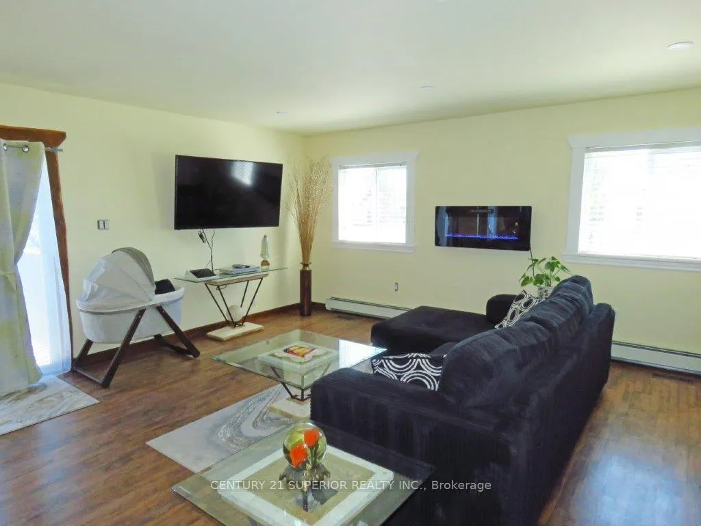 Photo 19 of 240 Walker Street, Greenstone — HOMEH