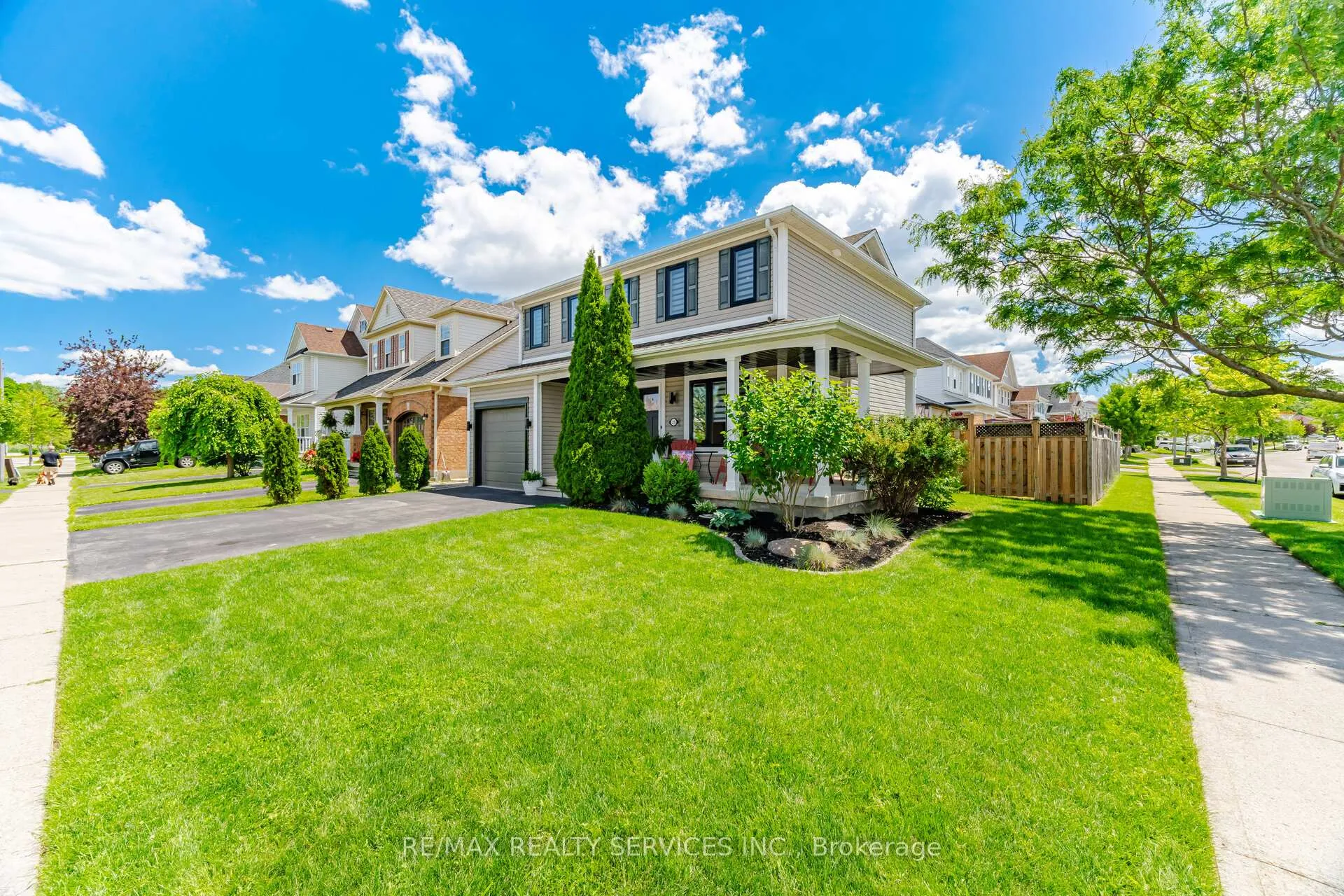 Photo 3 of 25 Gaydon Way, Brantford, Empire — HOMEH