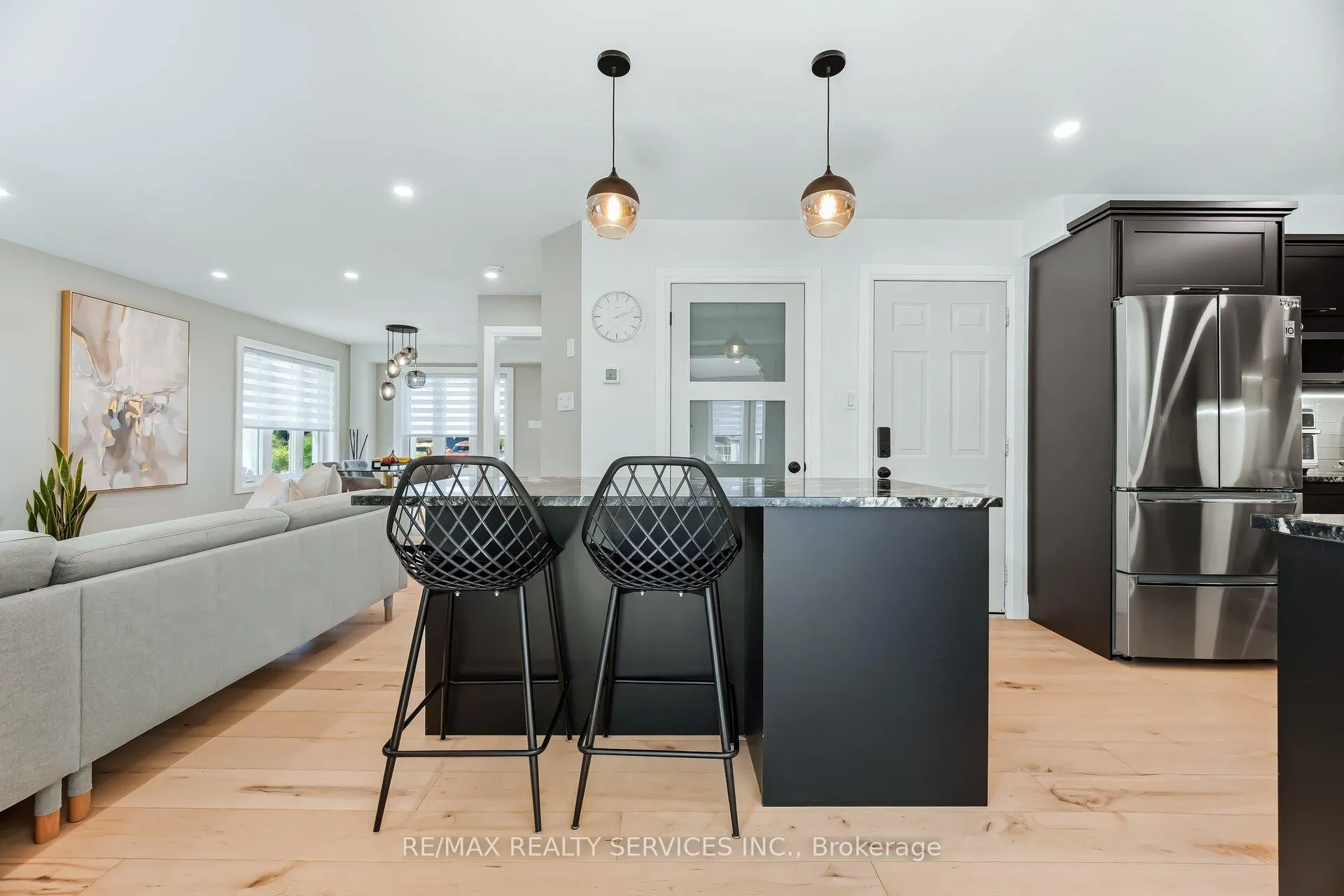 Photo 14 of 25 Gaydon Way, Brantford, Empire — HOMEH