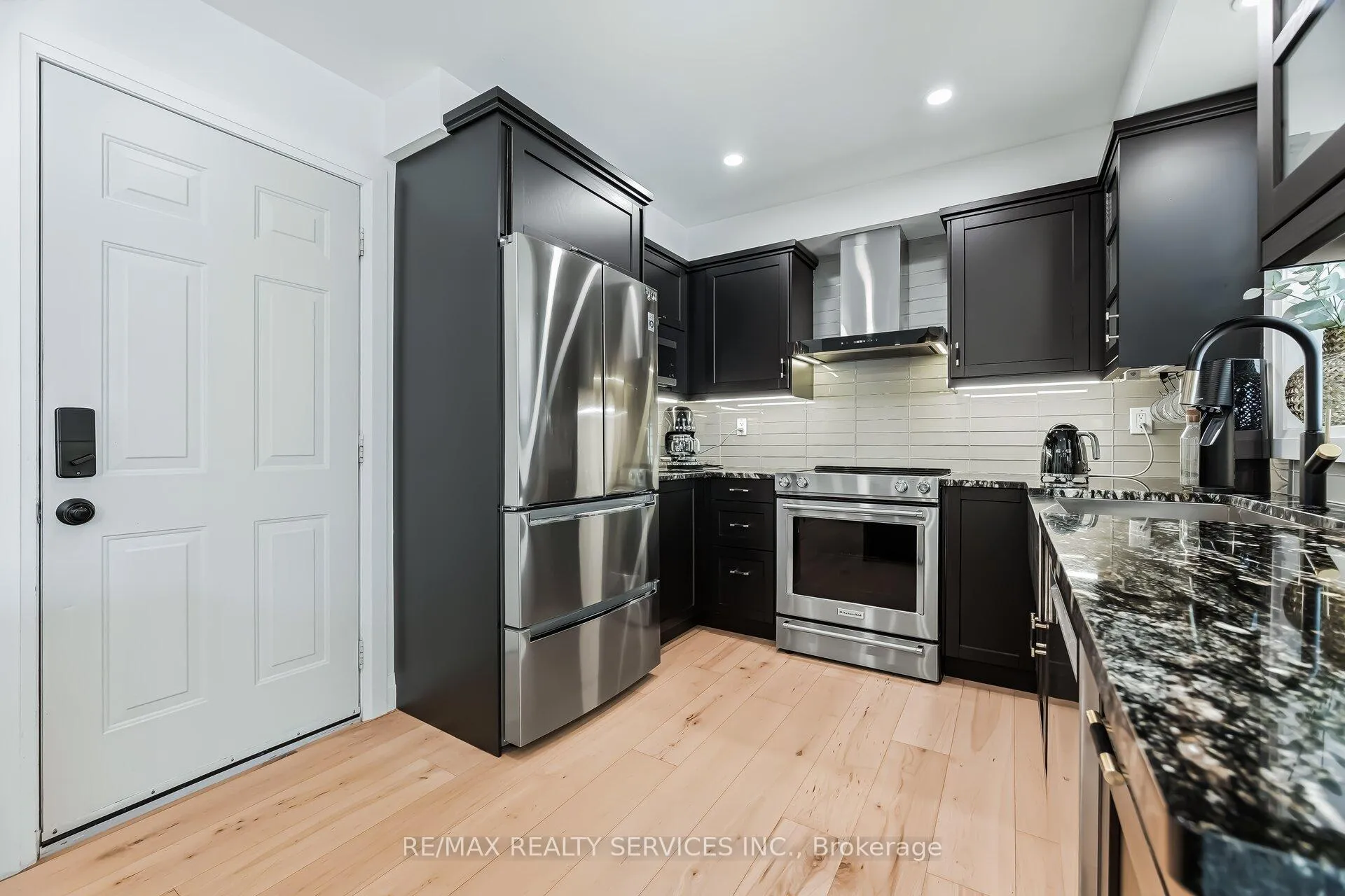 Photo 17 of 25 Gaydon Way, Brantford, Empire — HOMEH